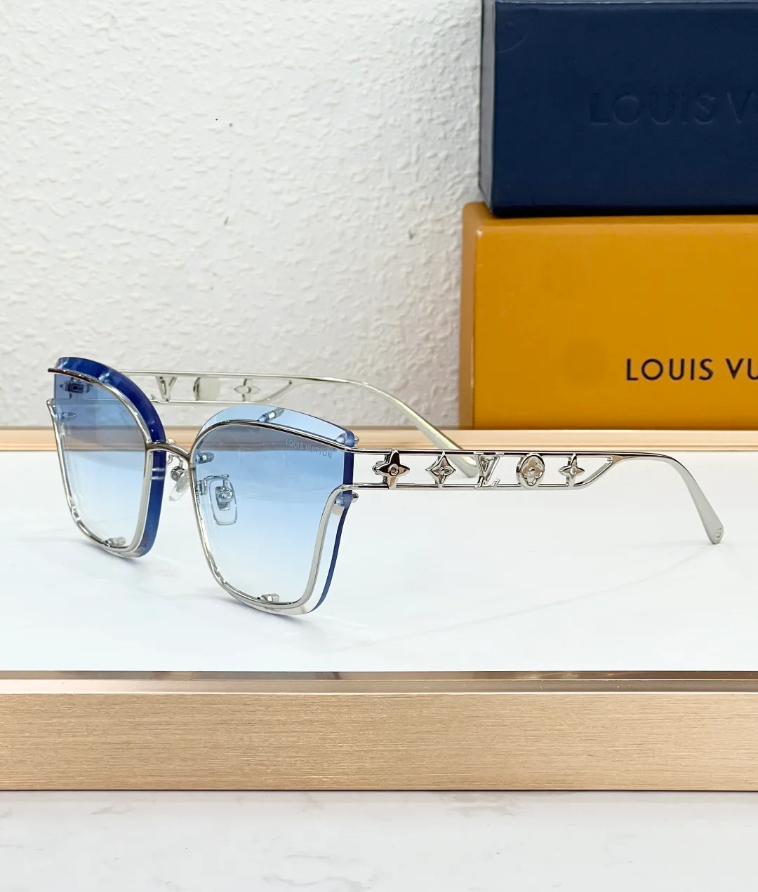 Очки Louis Vuitton 13434183