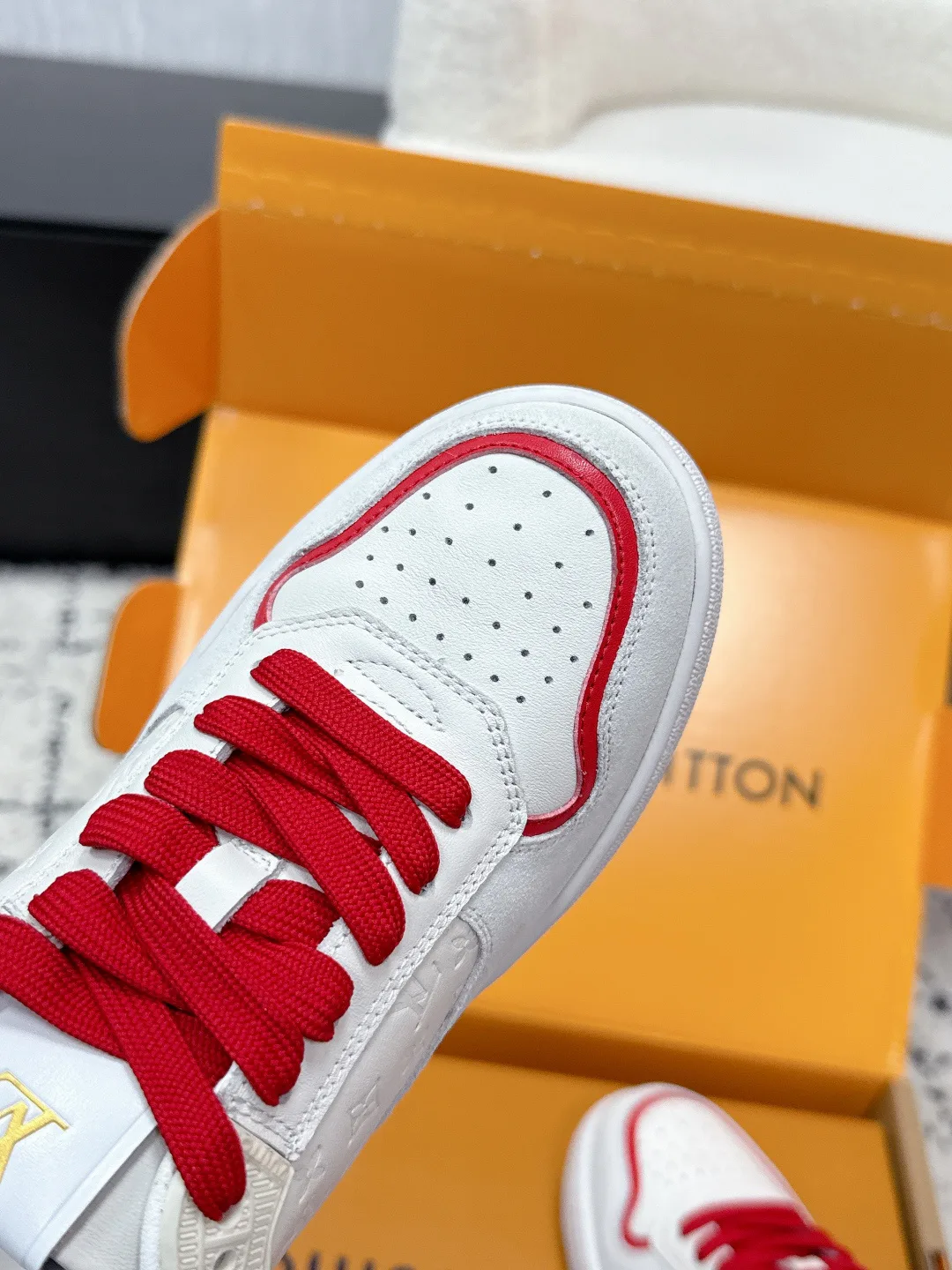 Кеды Женские Louis Vuitton 2471120