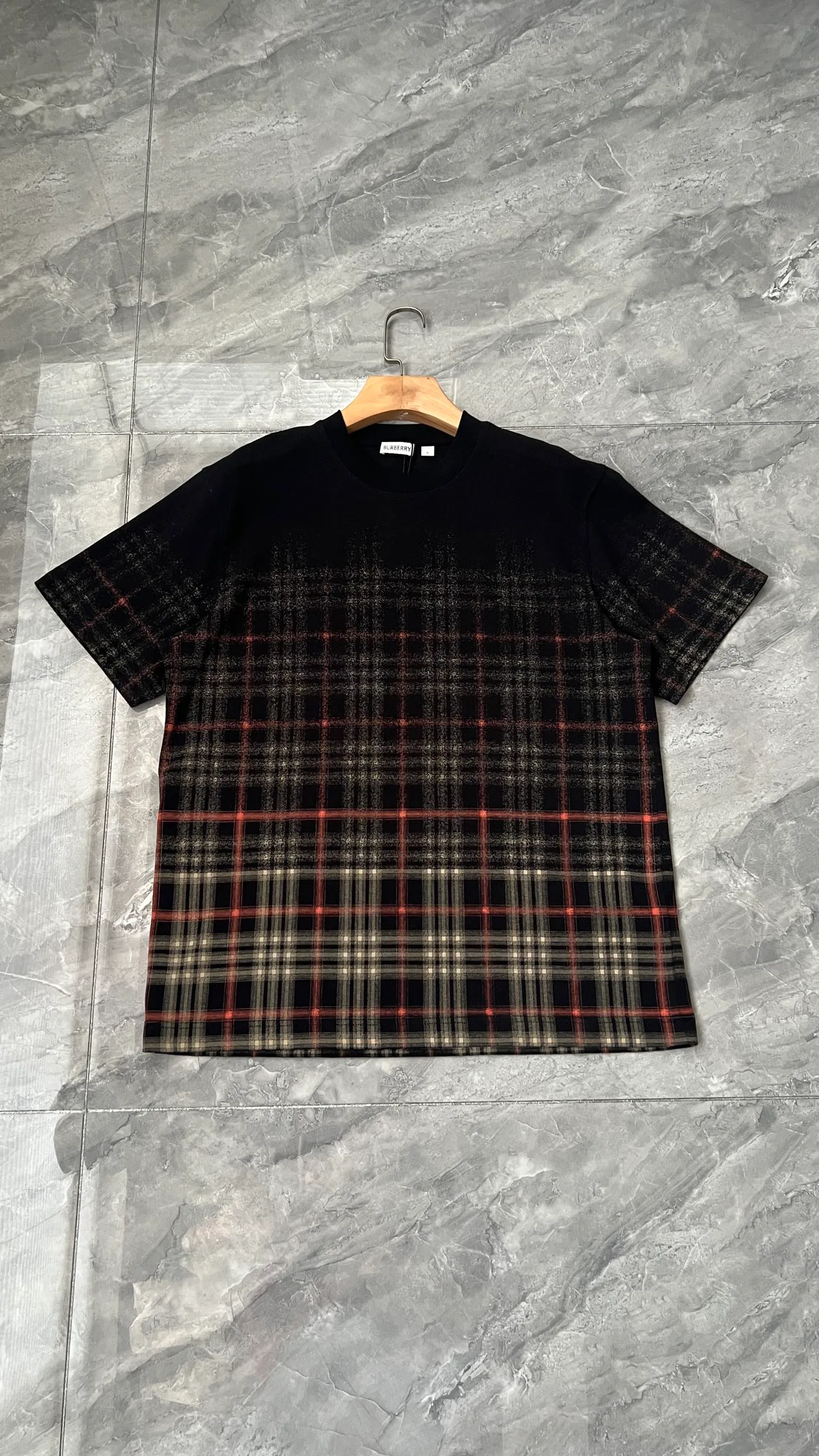 Футболки Женские Balenciaga 12039183