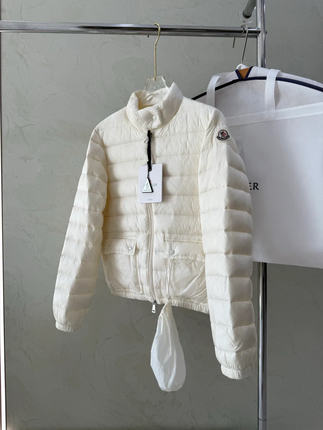 Куртки И Пуховики Женские Moncler 18043471