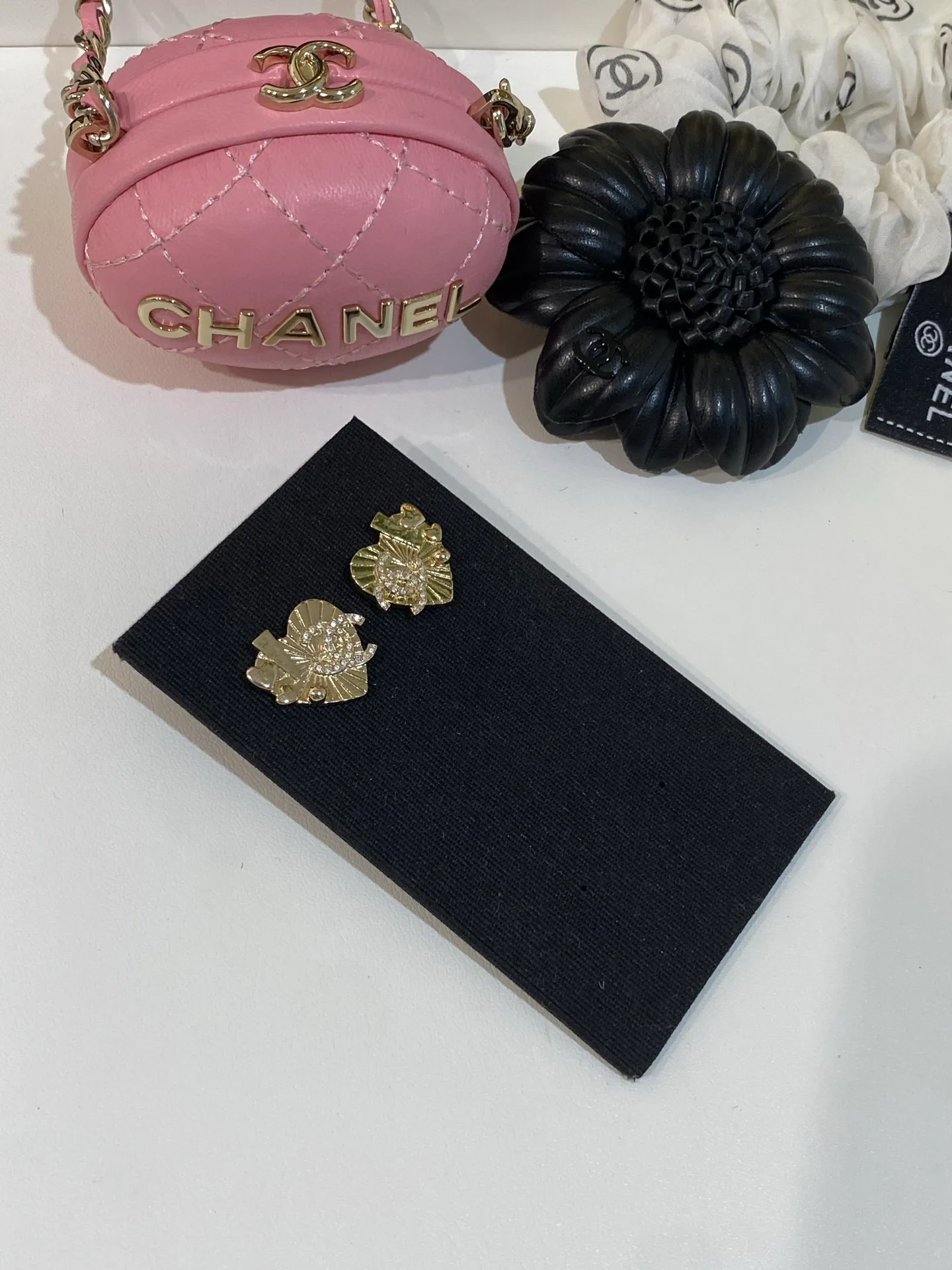 Бижутерия Chanel 18122408