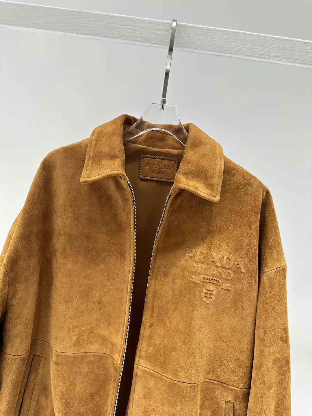 Кожаные Куртки И Дублёнки Женские Prada 13186439