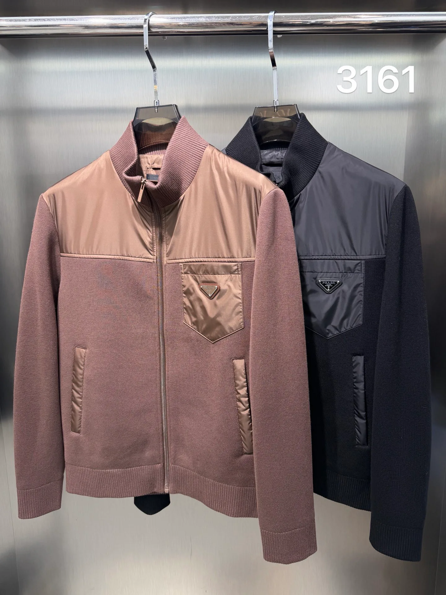 Куртки И Пуховики Женские Prada 18177863