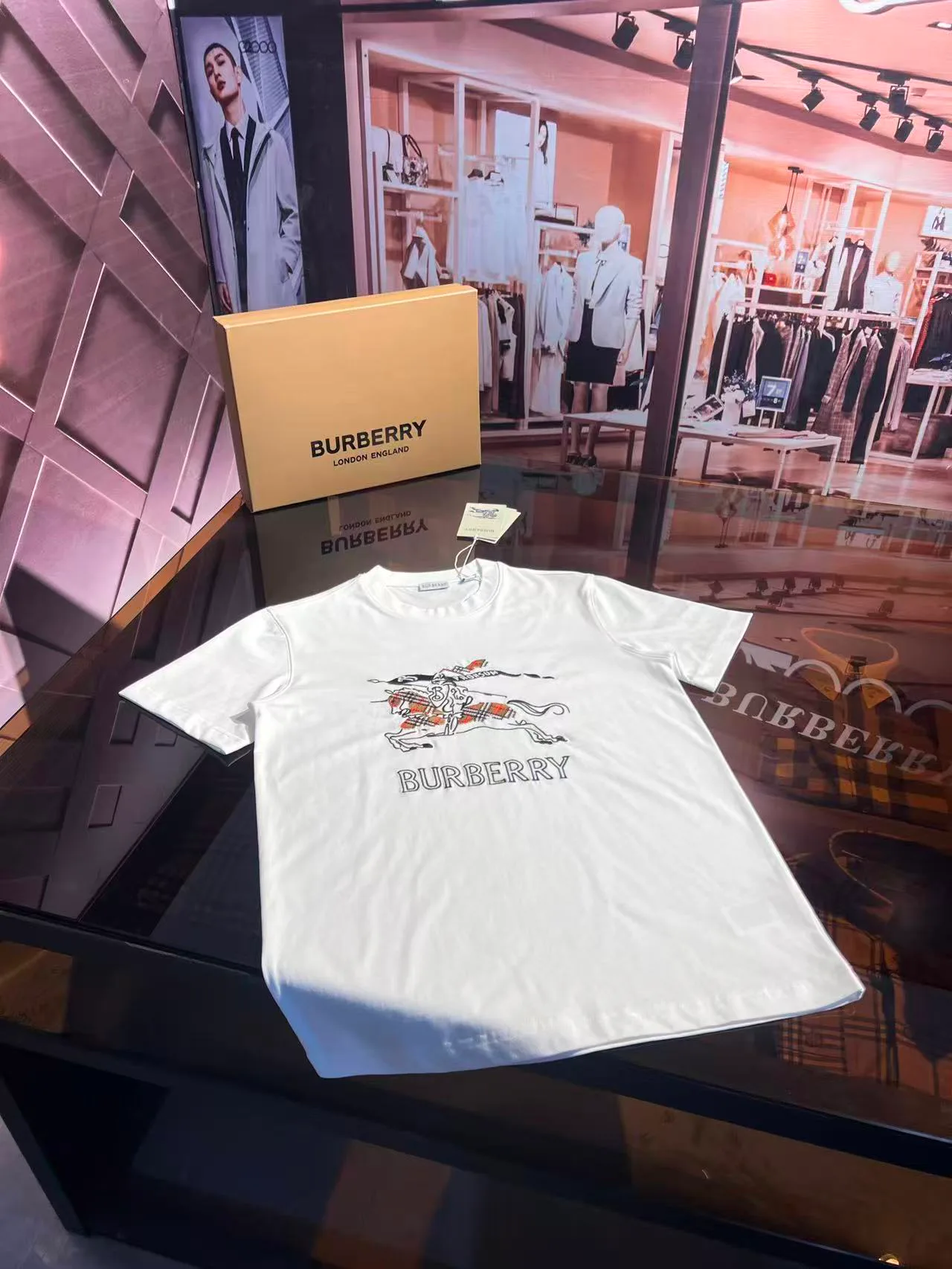 Футболки Женские Burberry 11736336