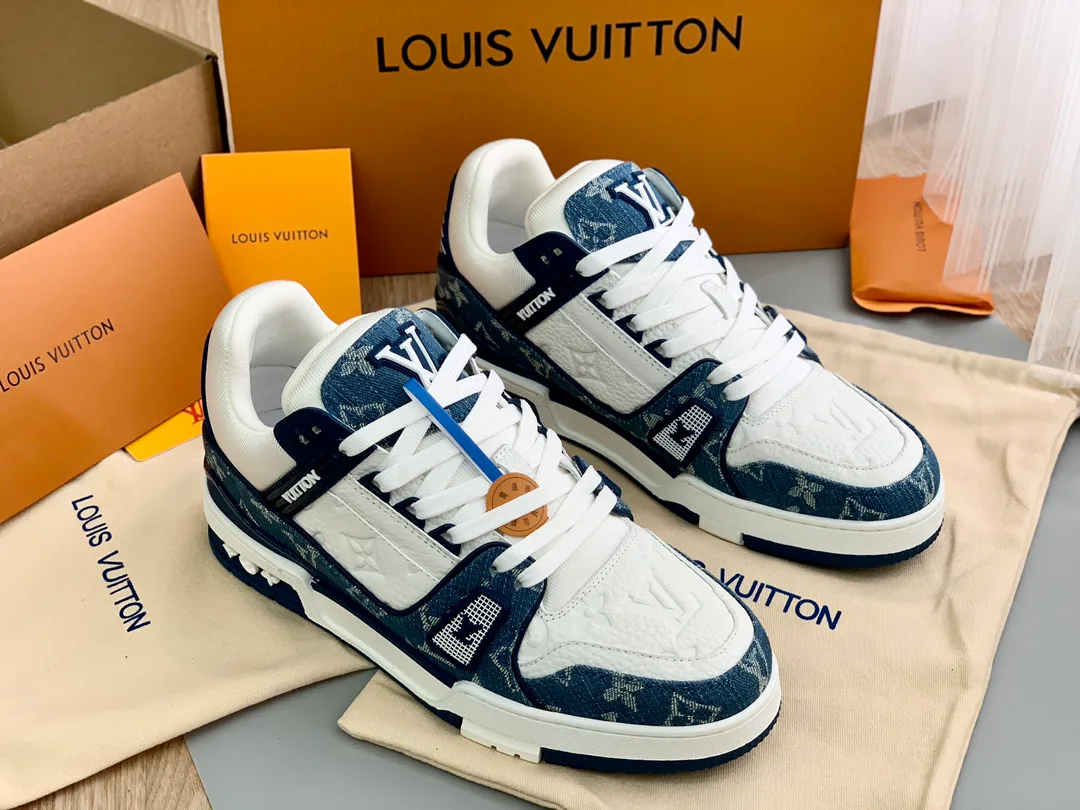 Кроссовки Женские Louis Vuitton 18014125