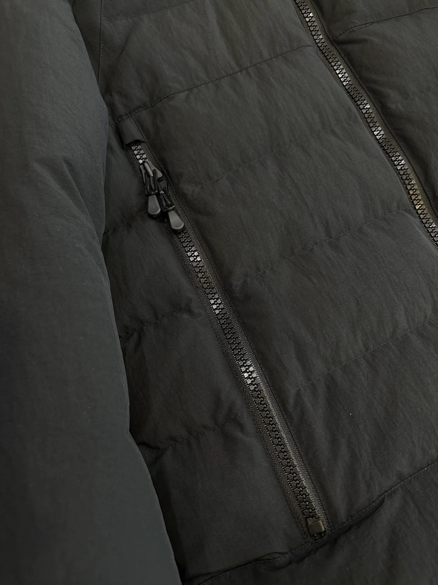 Куртки И Пуховики Мужские Canada Goose 1279512