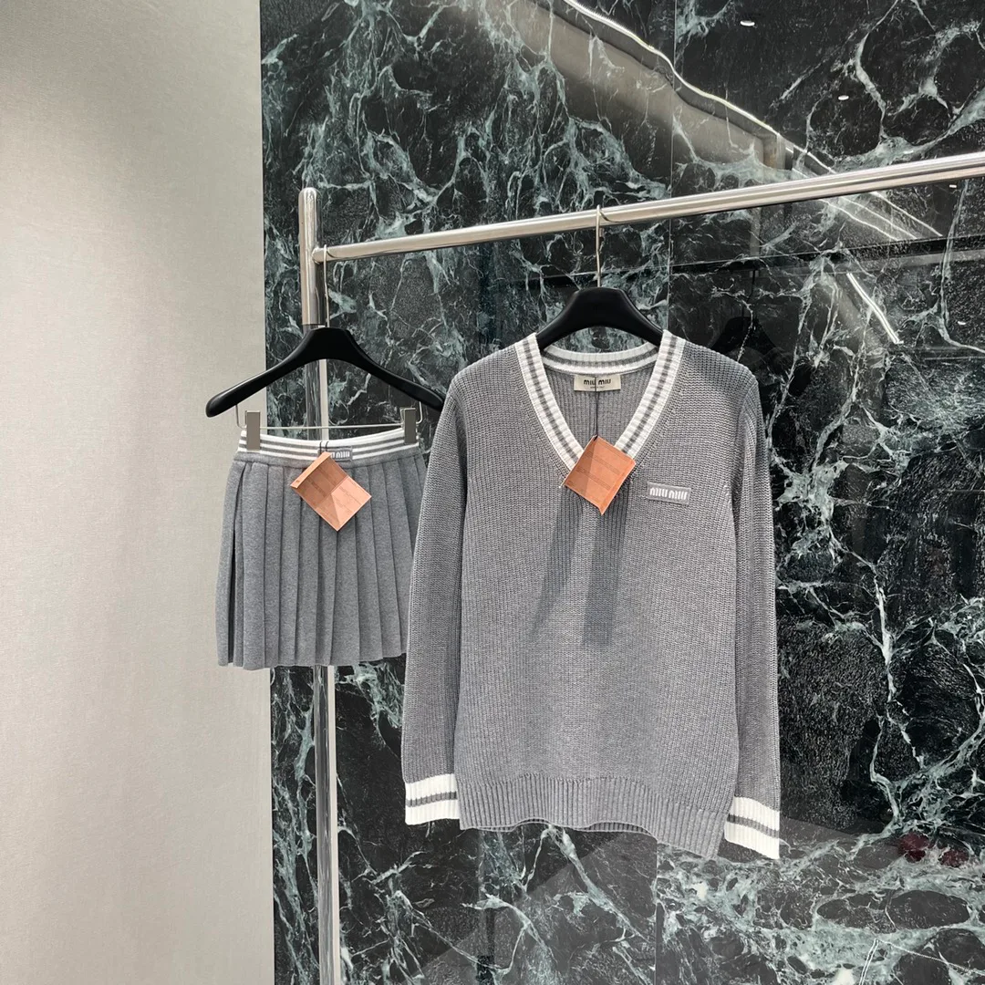 Джемперы Женские Miu Miu 2723