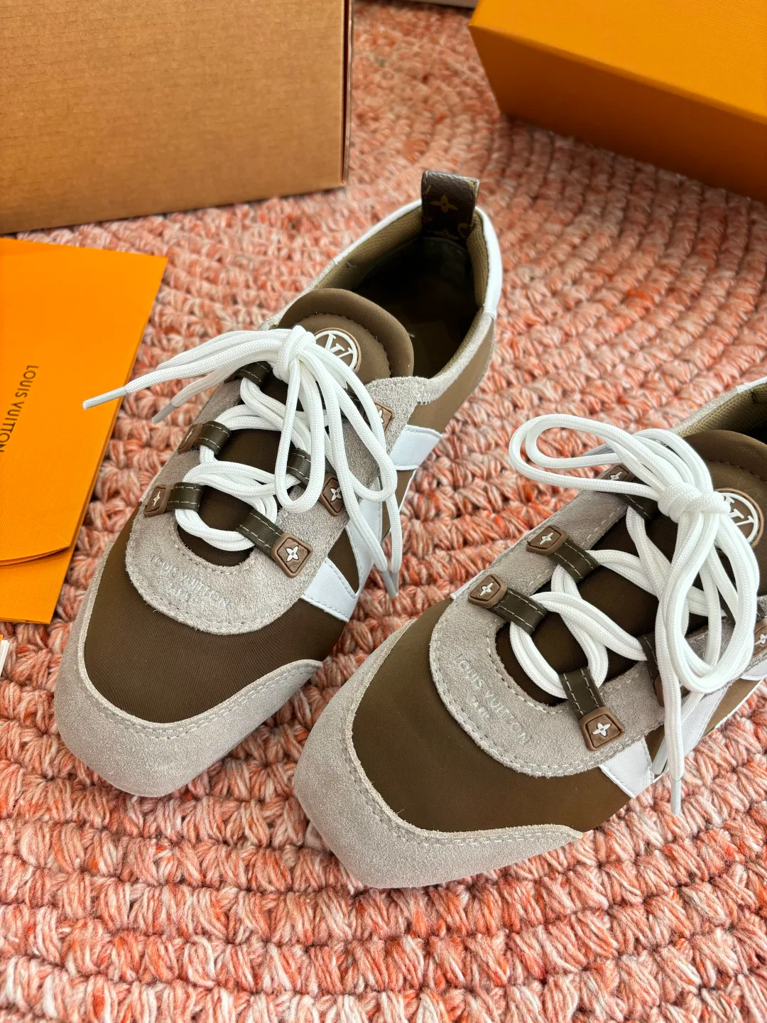 Кроссовки Женские Louis Vuitton 14164957