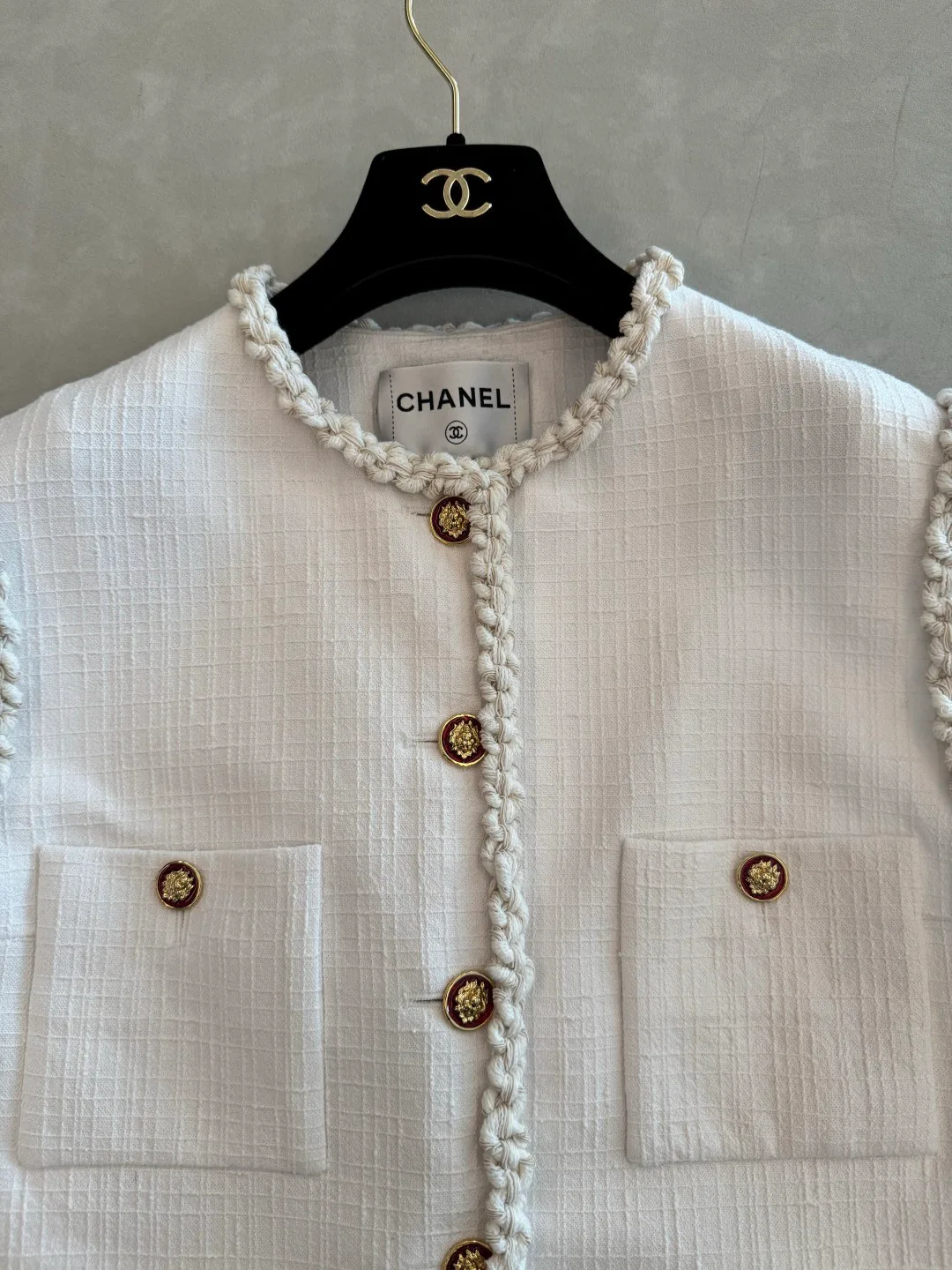 Жилеты Женские Chanel 17727903
