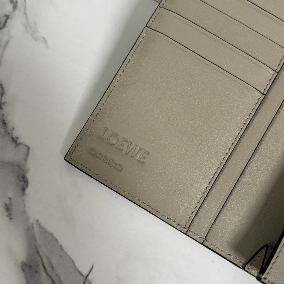 Клатчи Женские Loewe 17331707