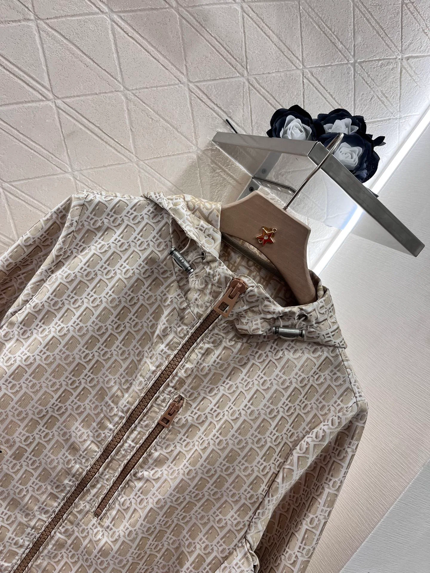 Куртки И Пуховики Женские Christian Dior 24292