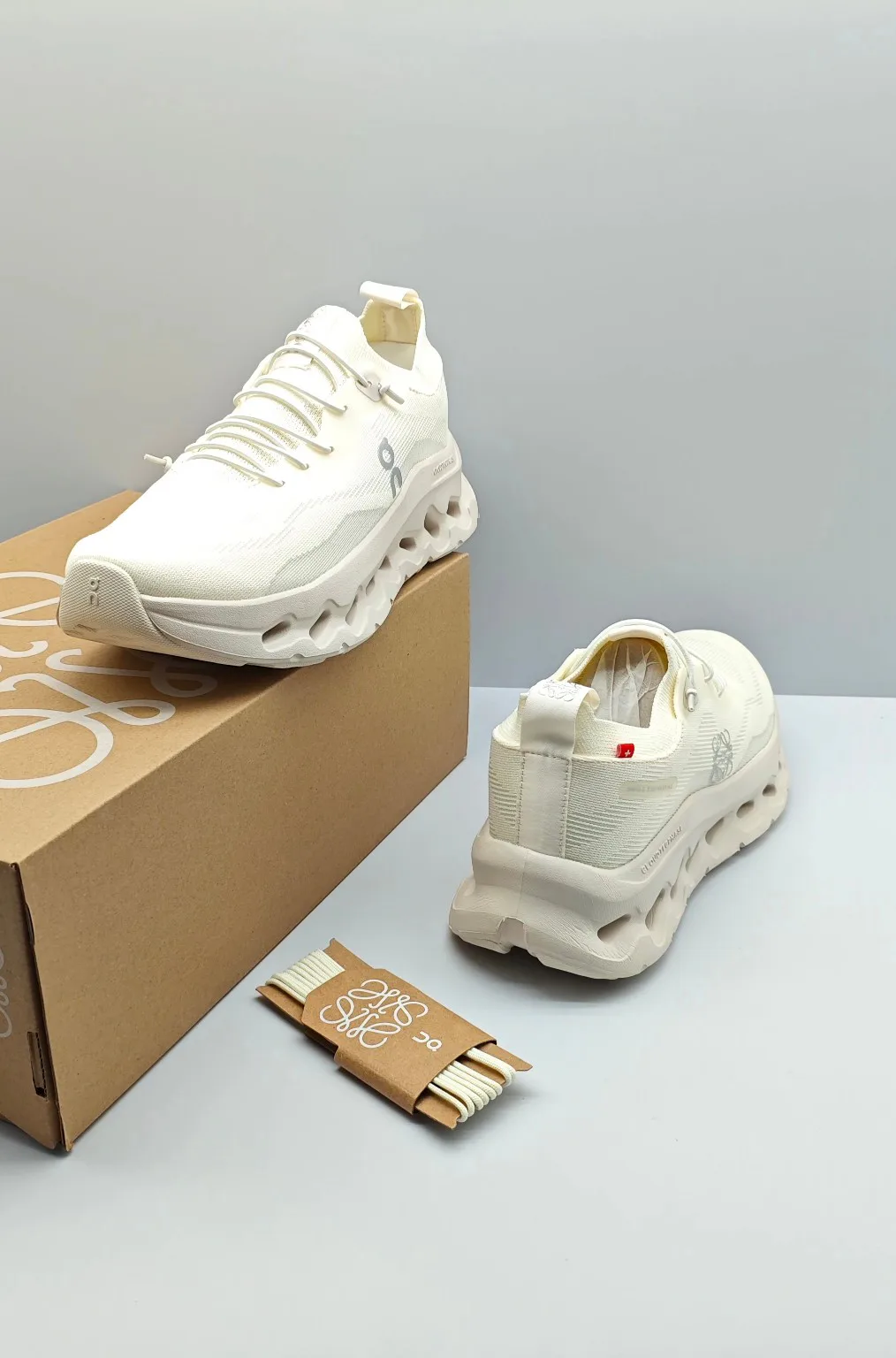 Кроссовки Женские Loewe 13193979