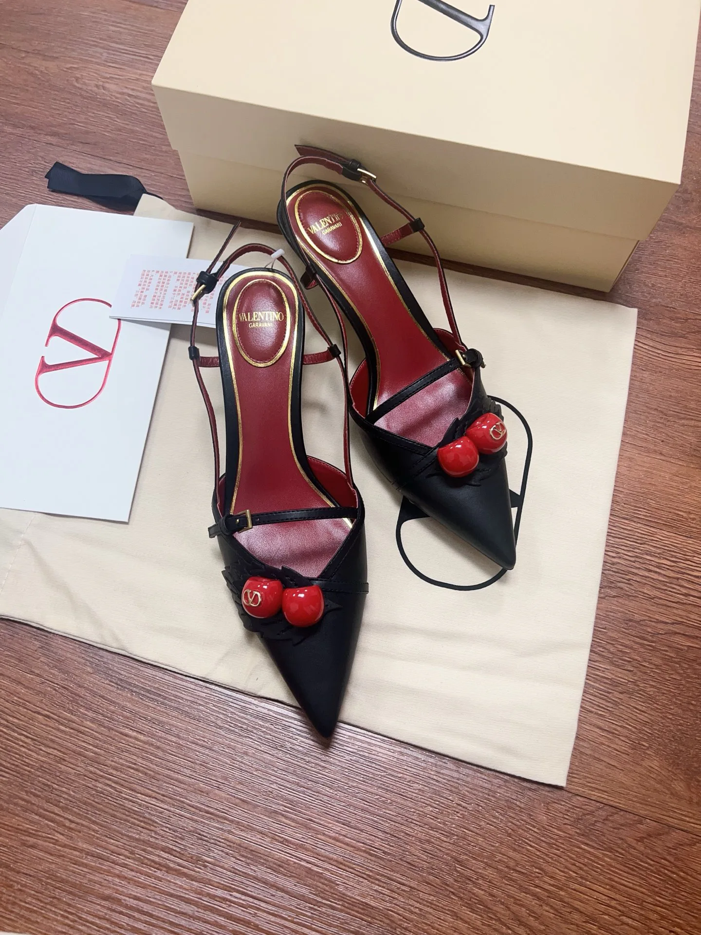 Босоножки Женские Valentino 11362040