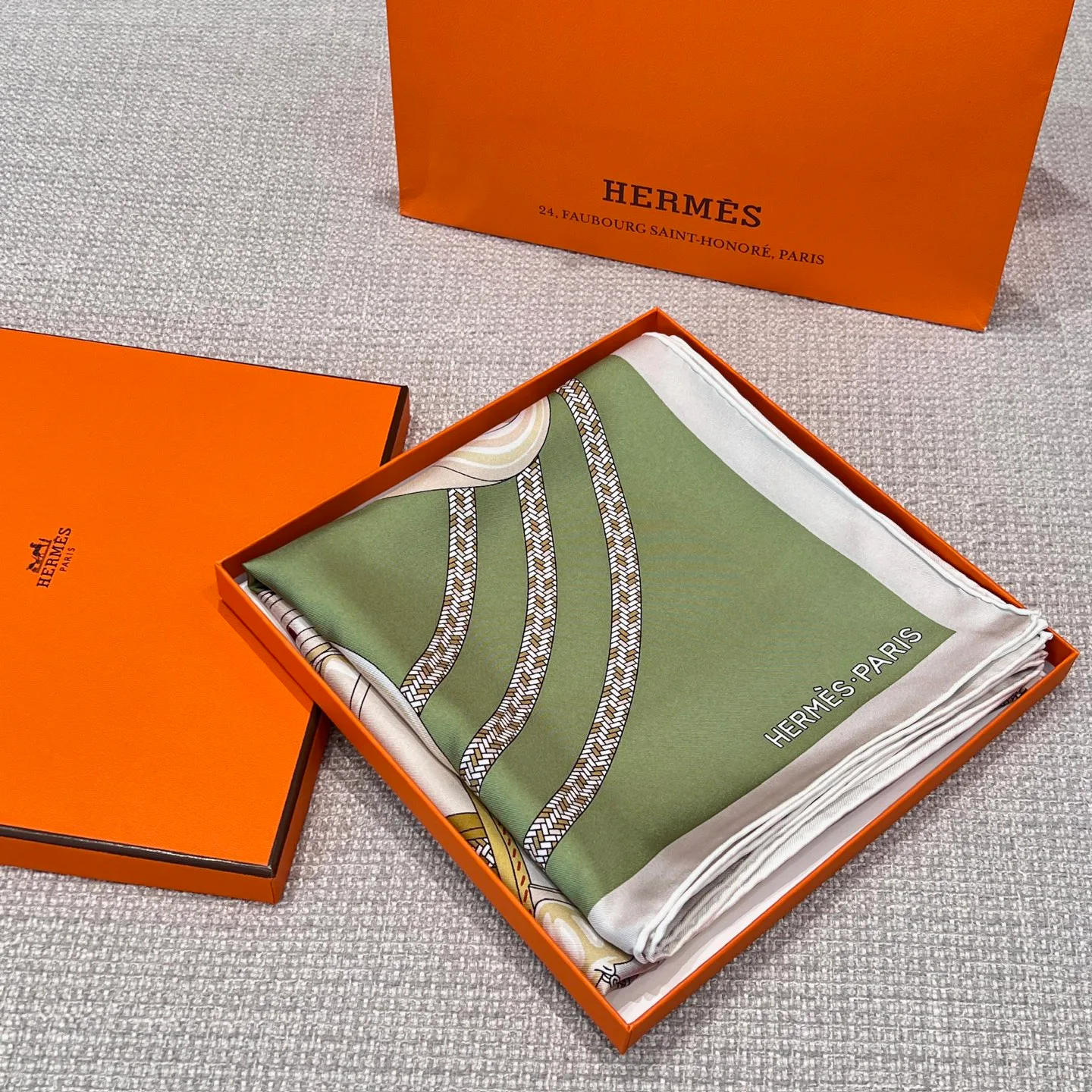Платки Hermes 17991427