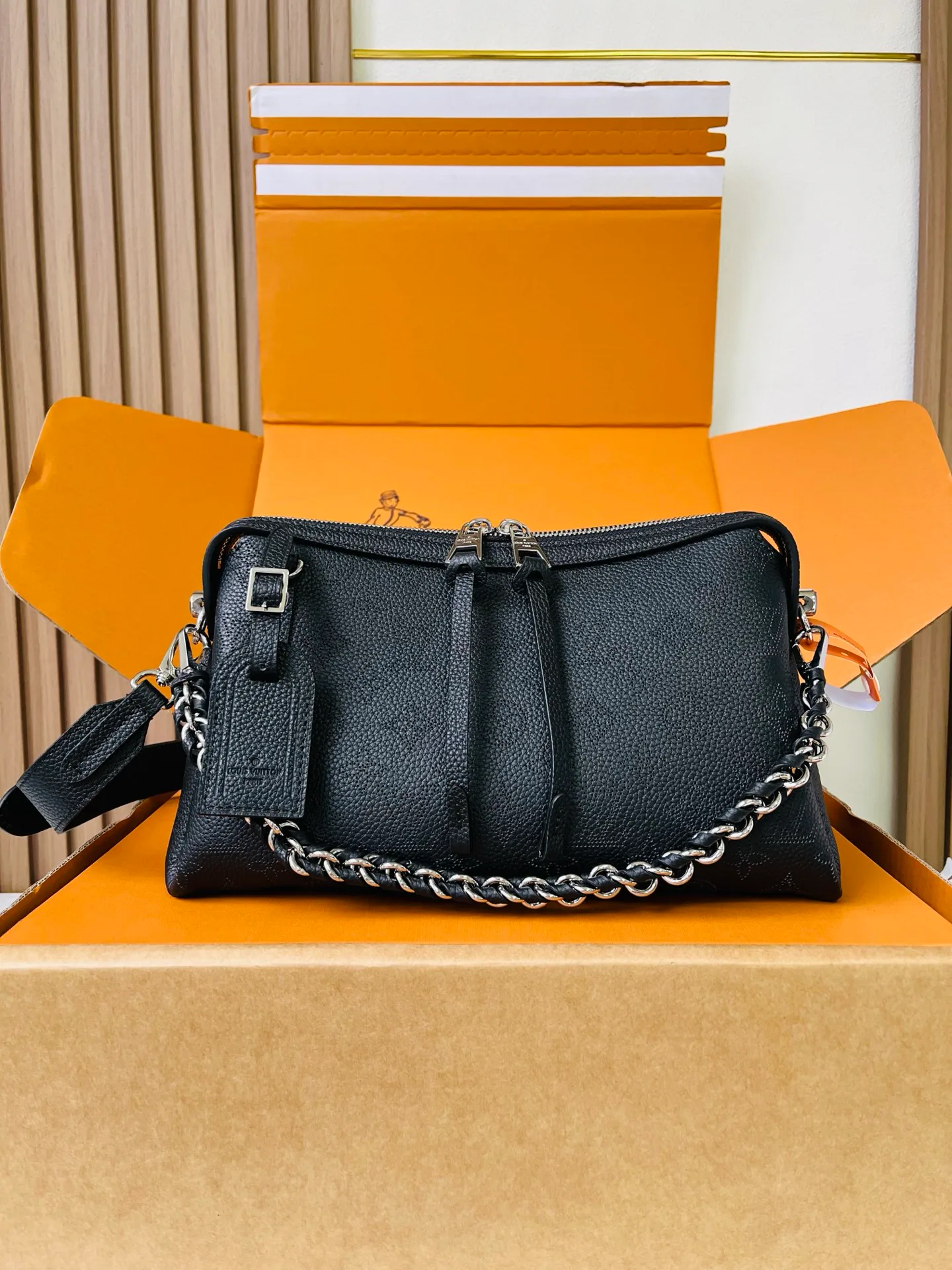 Классические Сумки Женские Louis Vuitton 12569330