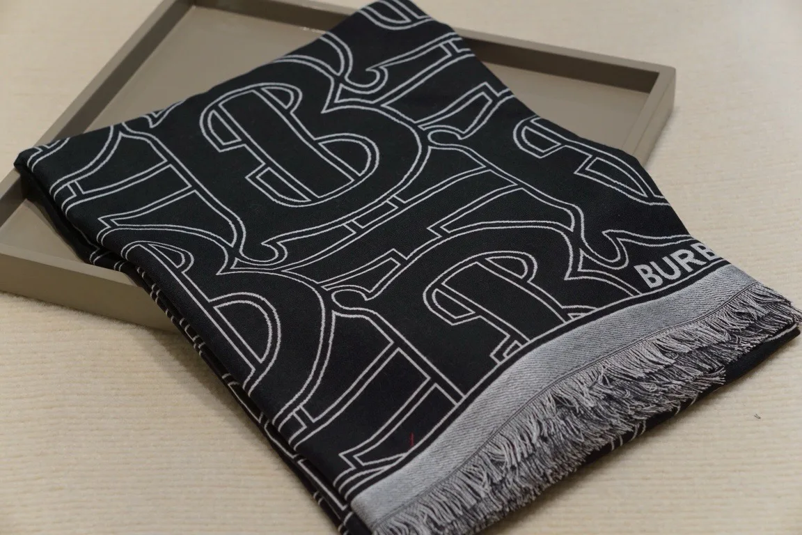 Шарфы Burberry 789486