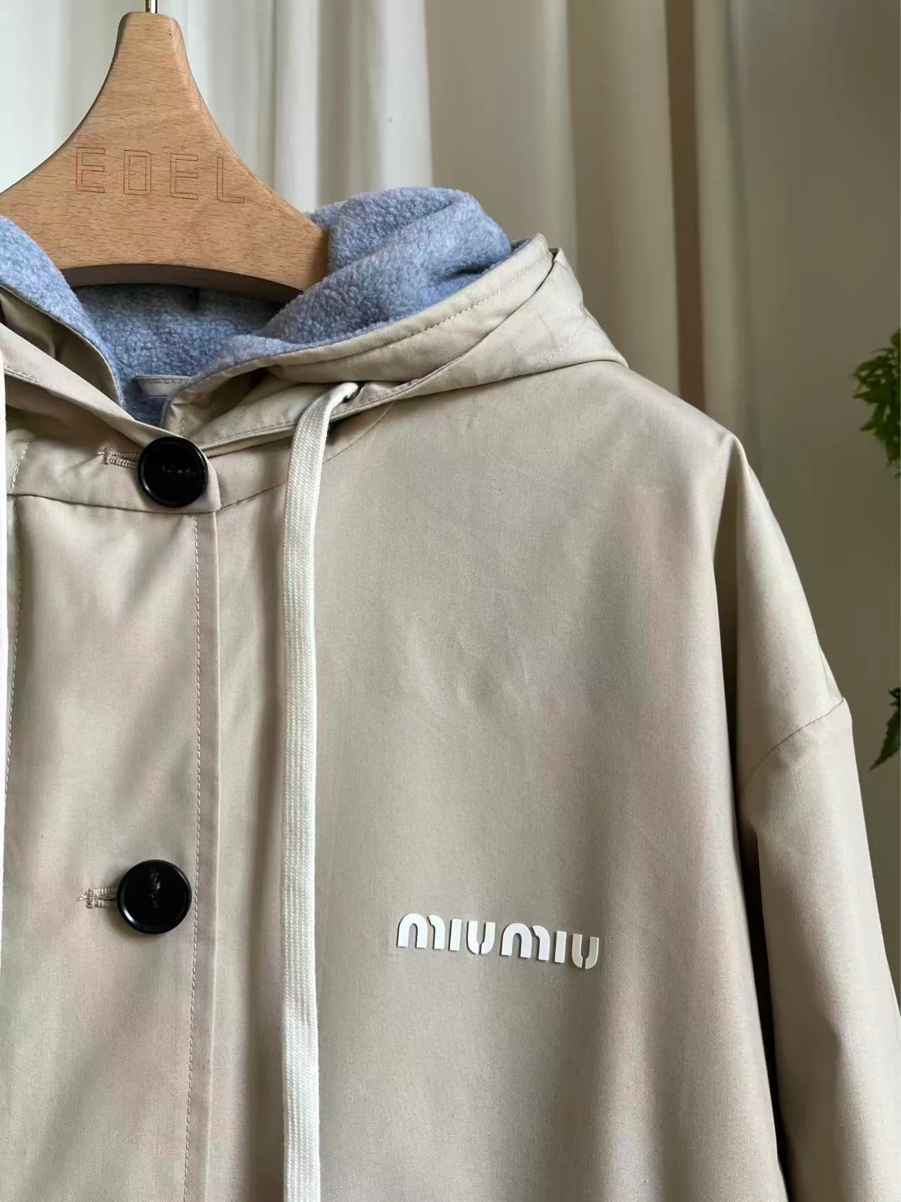 Куртки И Пуховики Женские Miu Miu 19532434