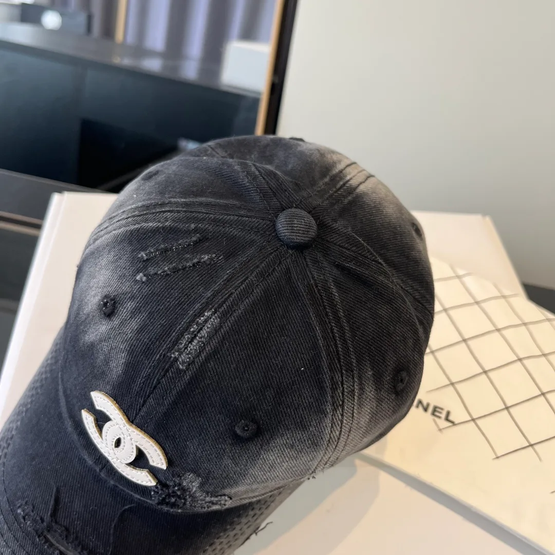 Головные Уборы Chanel 11488859