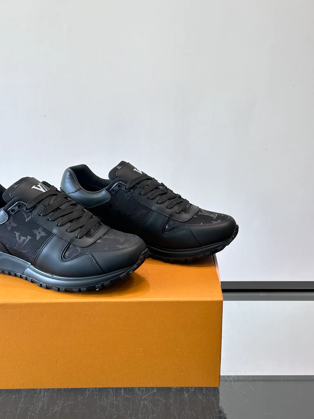 Кроссовки Мужские Louis Vuitton 1269658