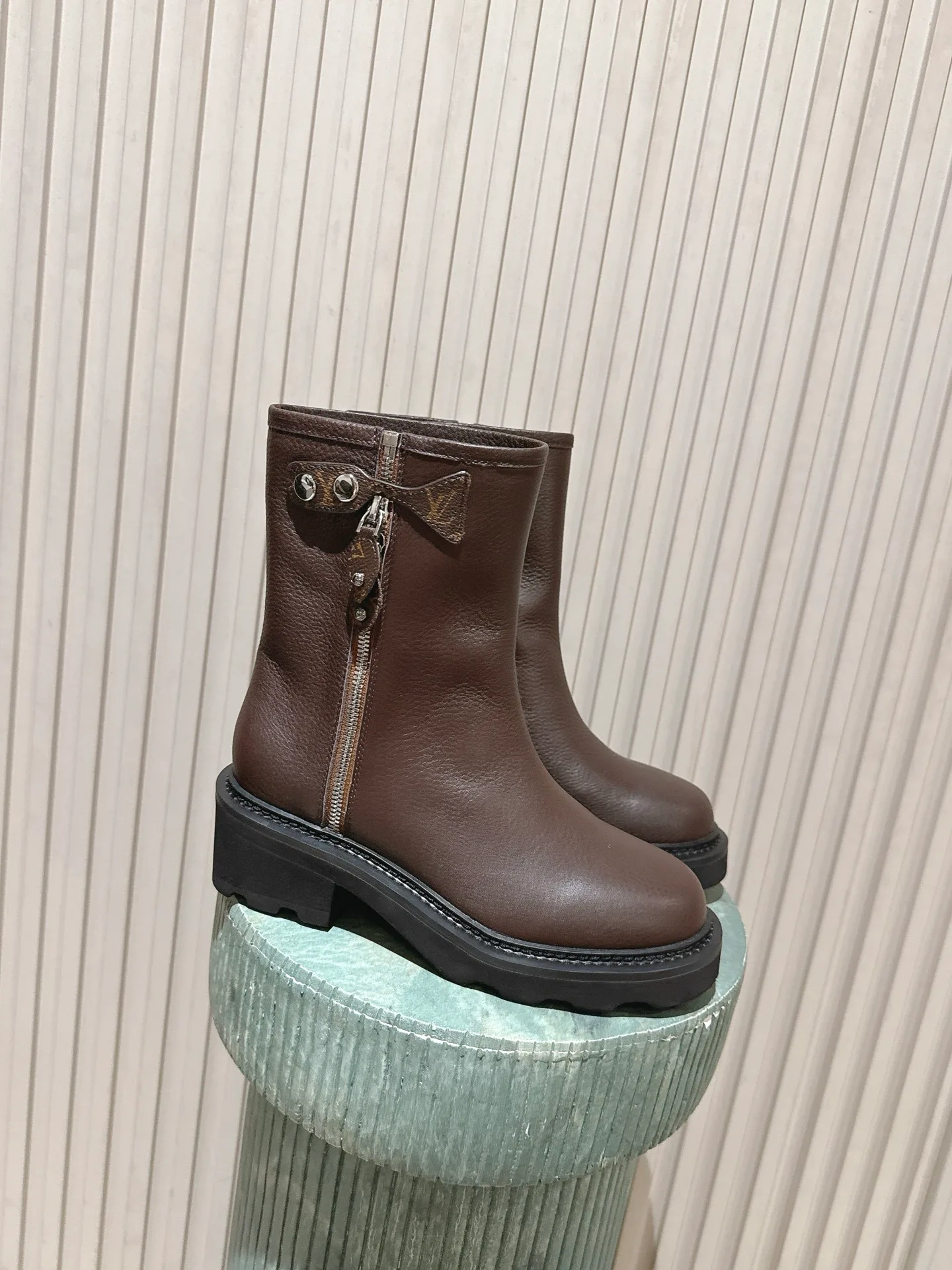 Ботинки Женские Louis Vuitton 18397747