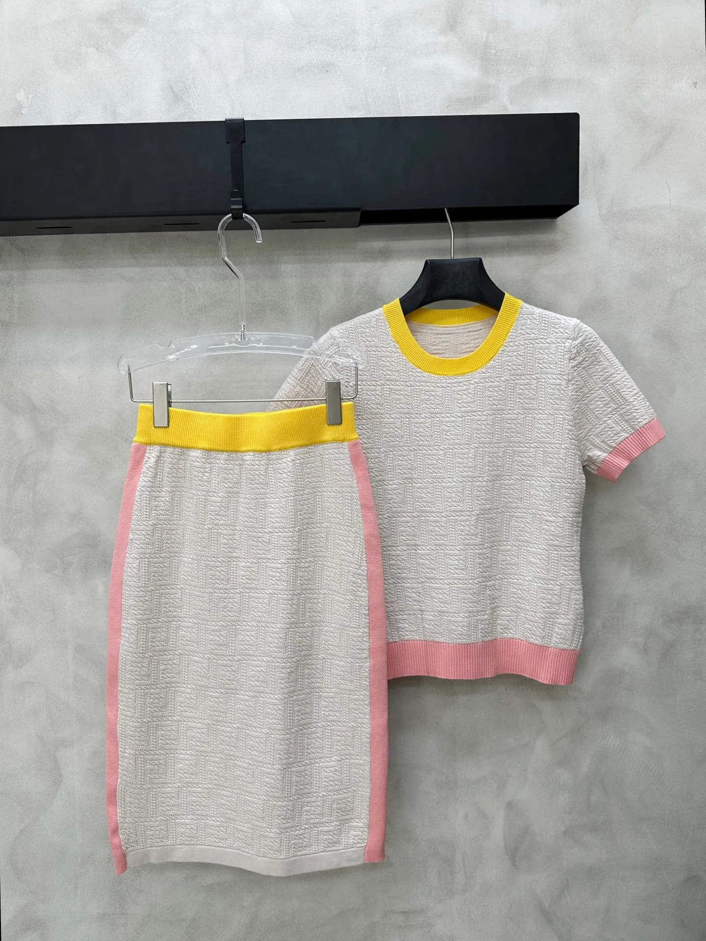 Юбки Женские Fendi 12951775