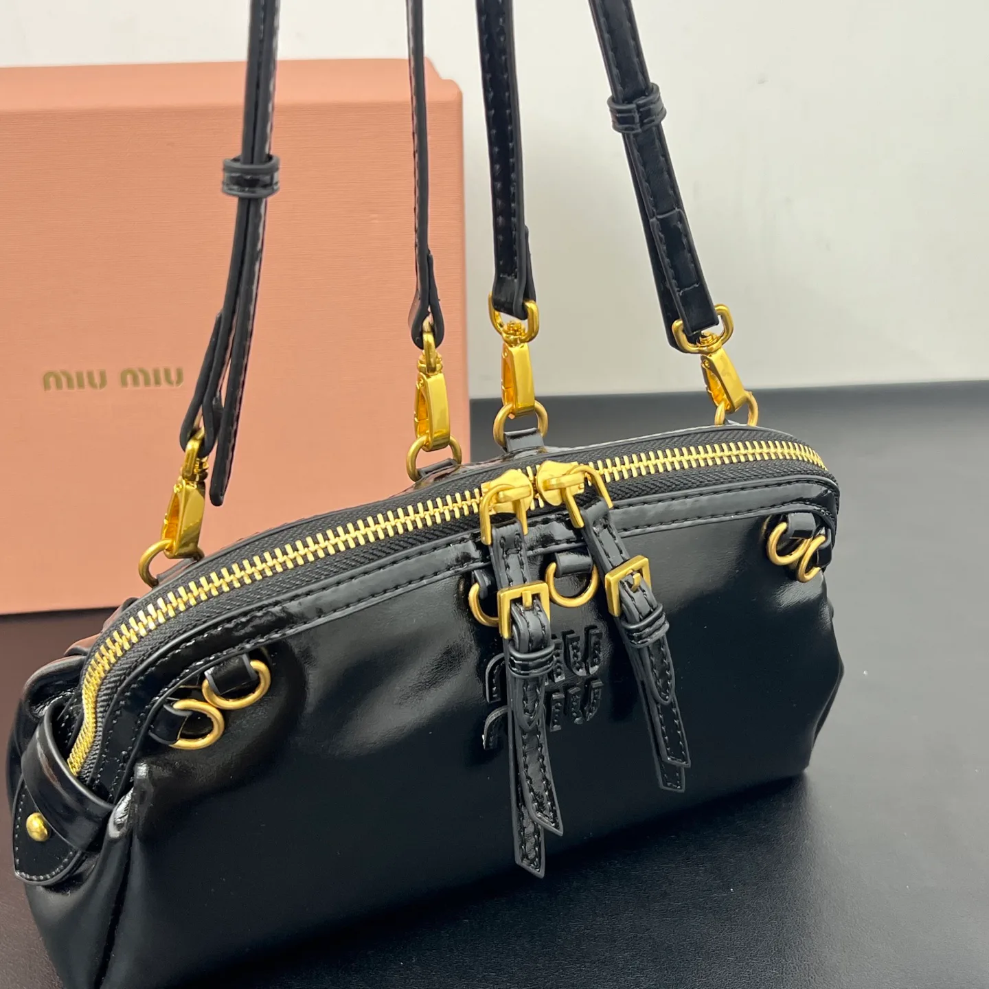 Классические Сумки Женские Miu Miu 11742816