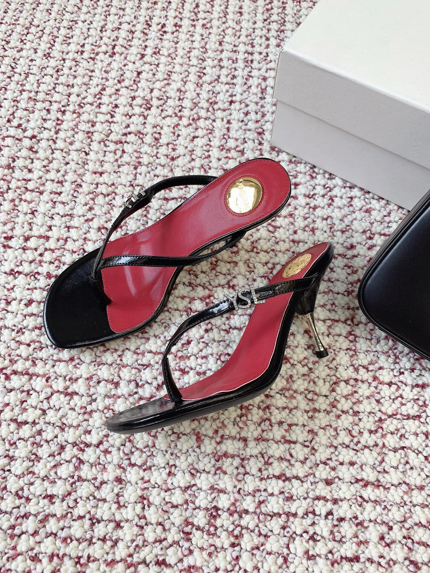 Босоножки Женские Saint Laurent 13151771