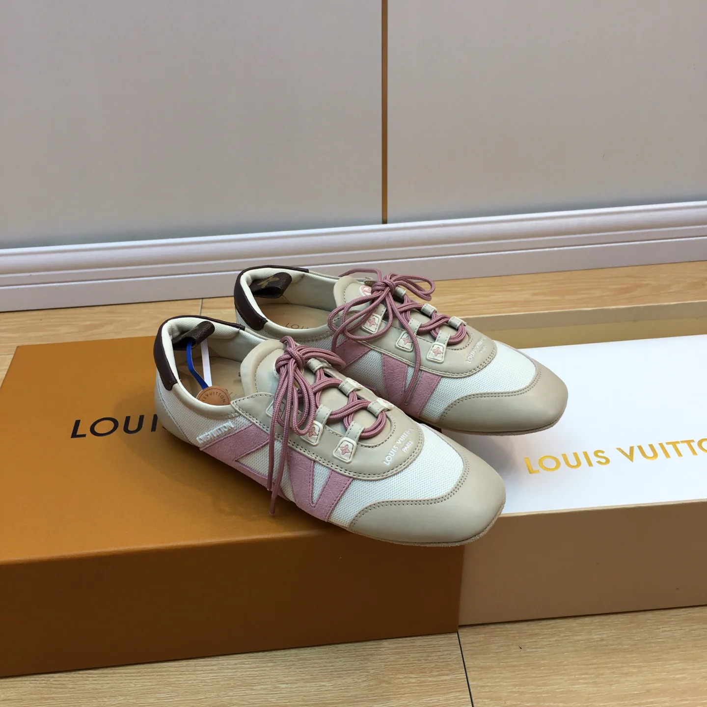 Кроссовки Женские Louis Vuitton 1590955