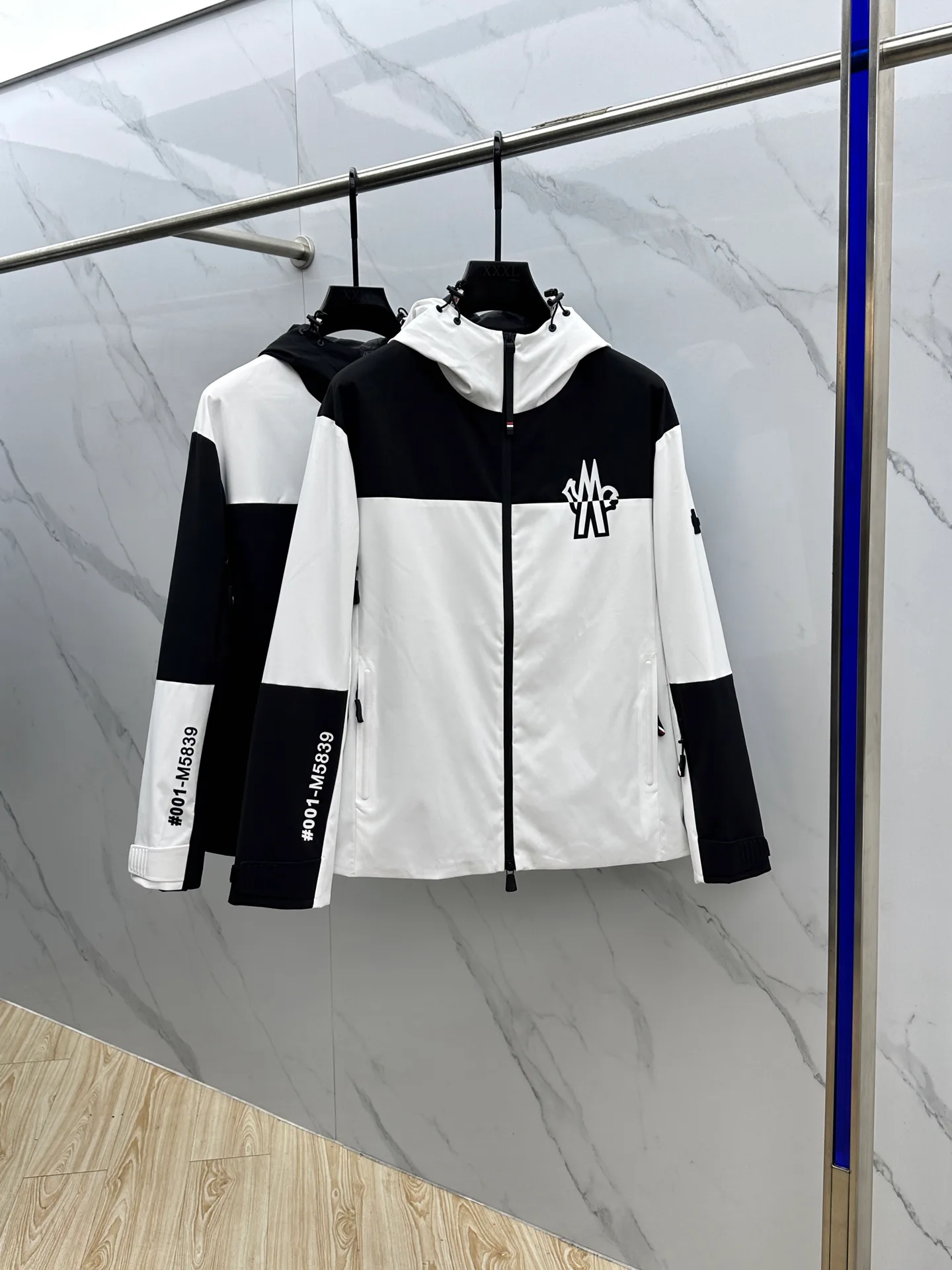 Куртки И Пуховики Мужские Moncler 285140