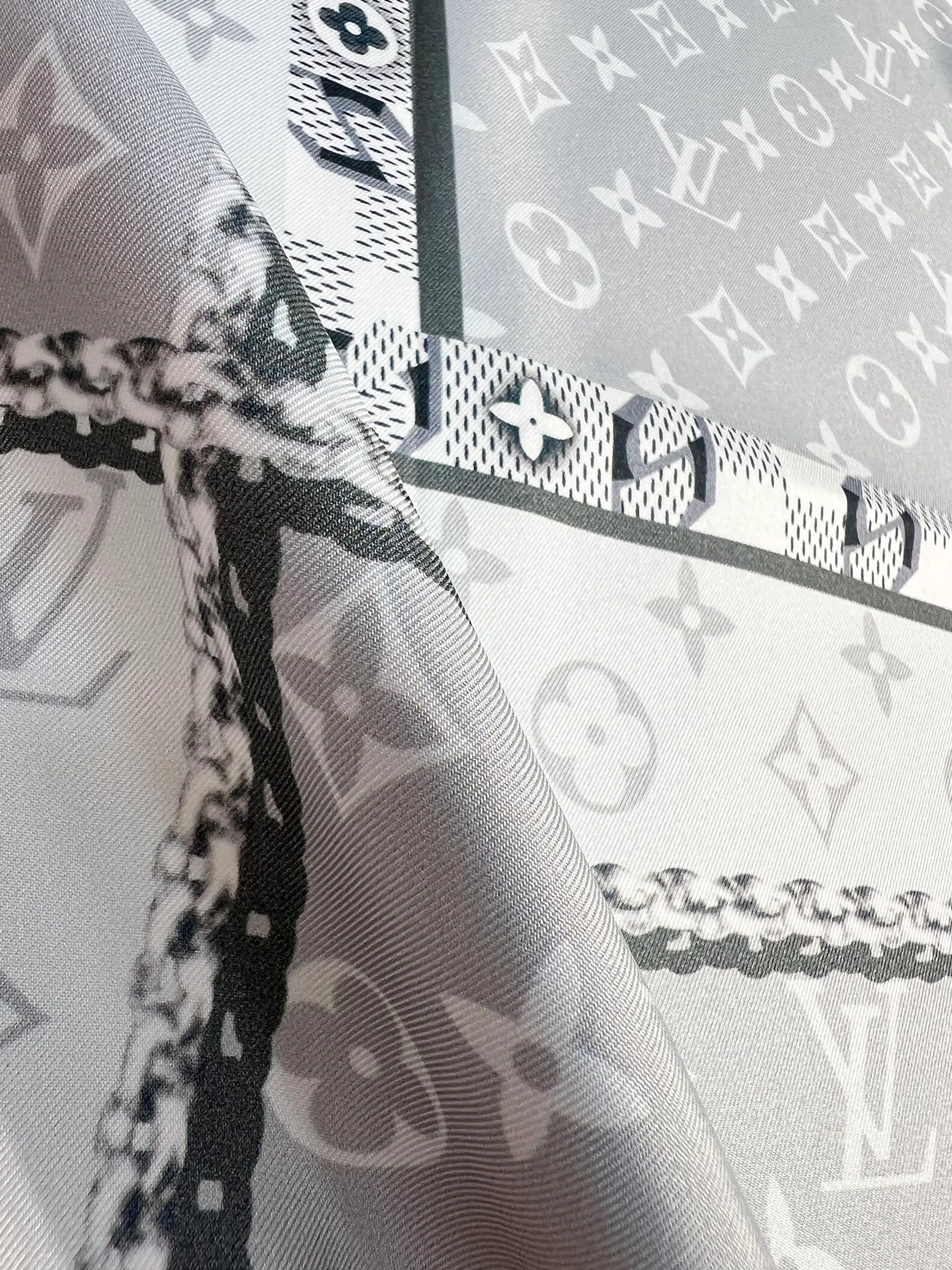 Платки Louis Vuitton 11613495