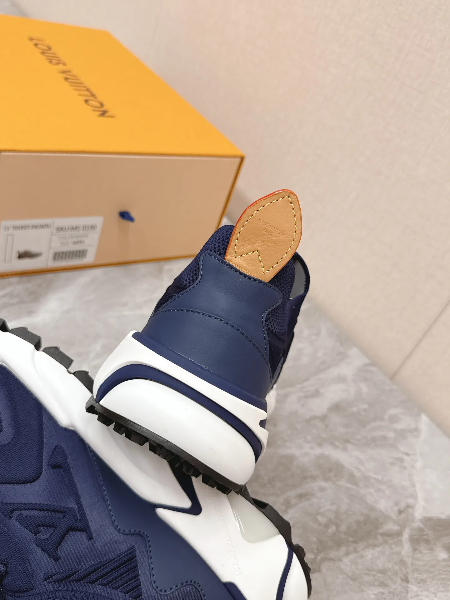 Кроссовки Мужские Louis Vuitton 137370