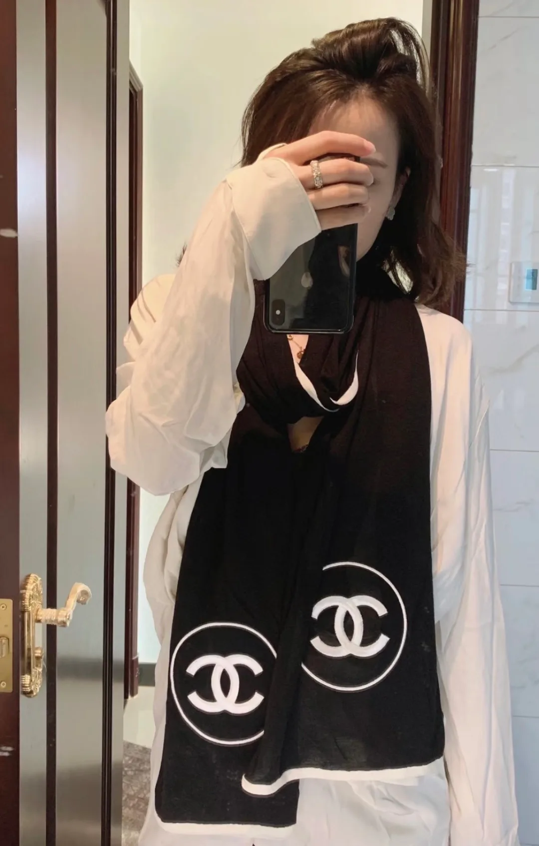 Шарфы Chanel 18104903