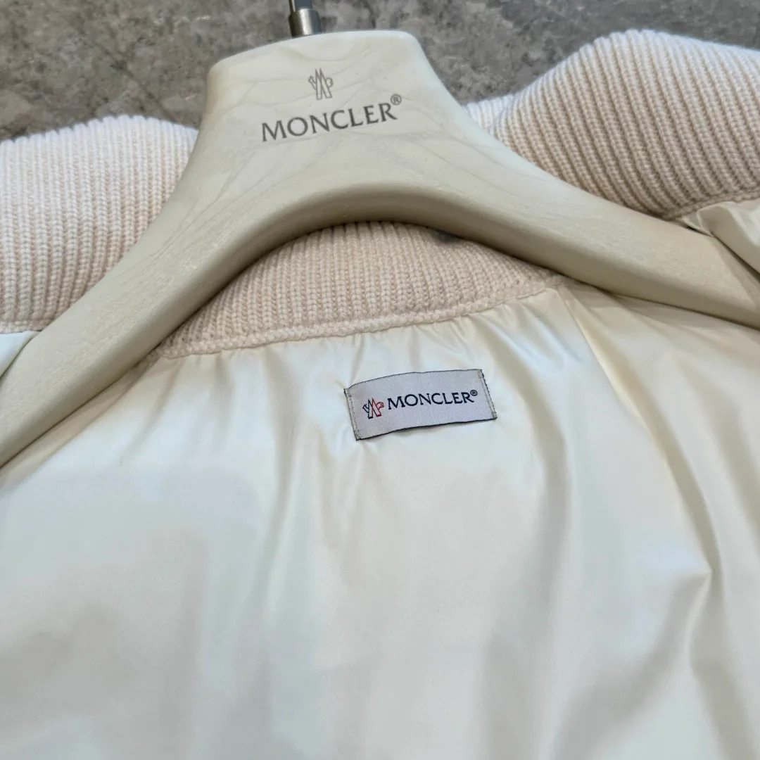 Куртки И Пуховики Женские Moncler 18722816