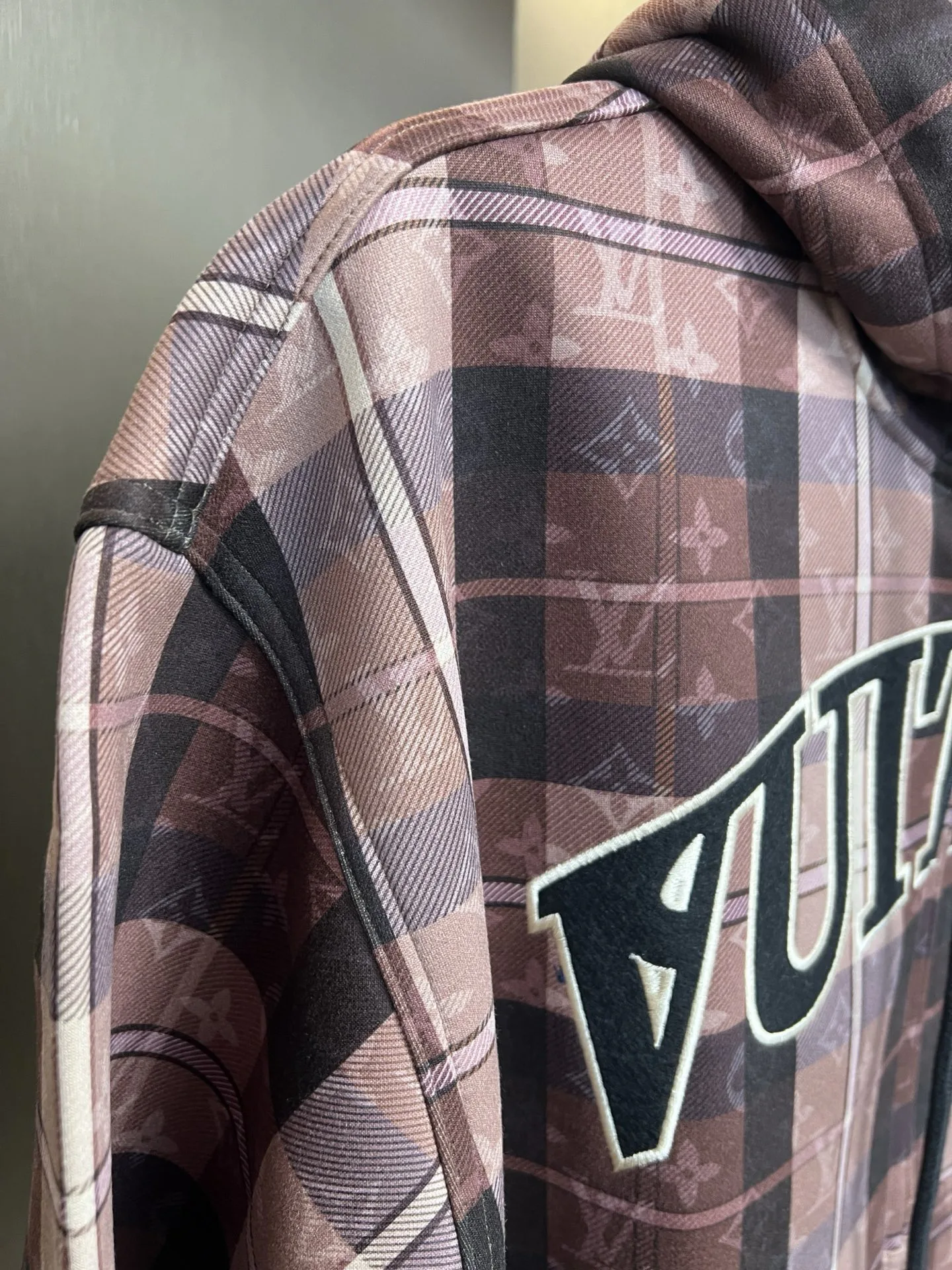 Куртки И Пуховики Женские Louis Vuitton 167763