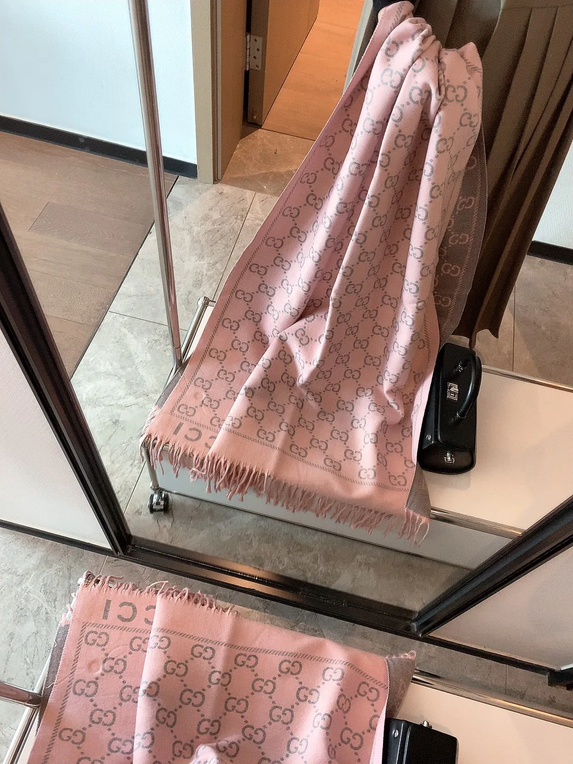 Шарфы Gucci 1242401