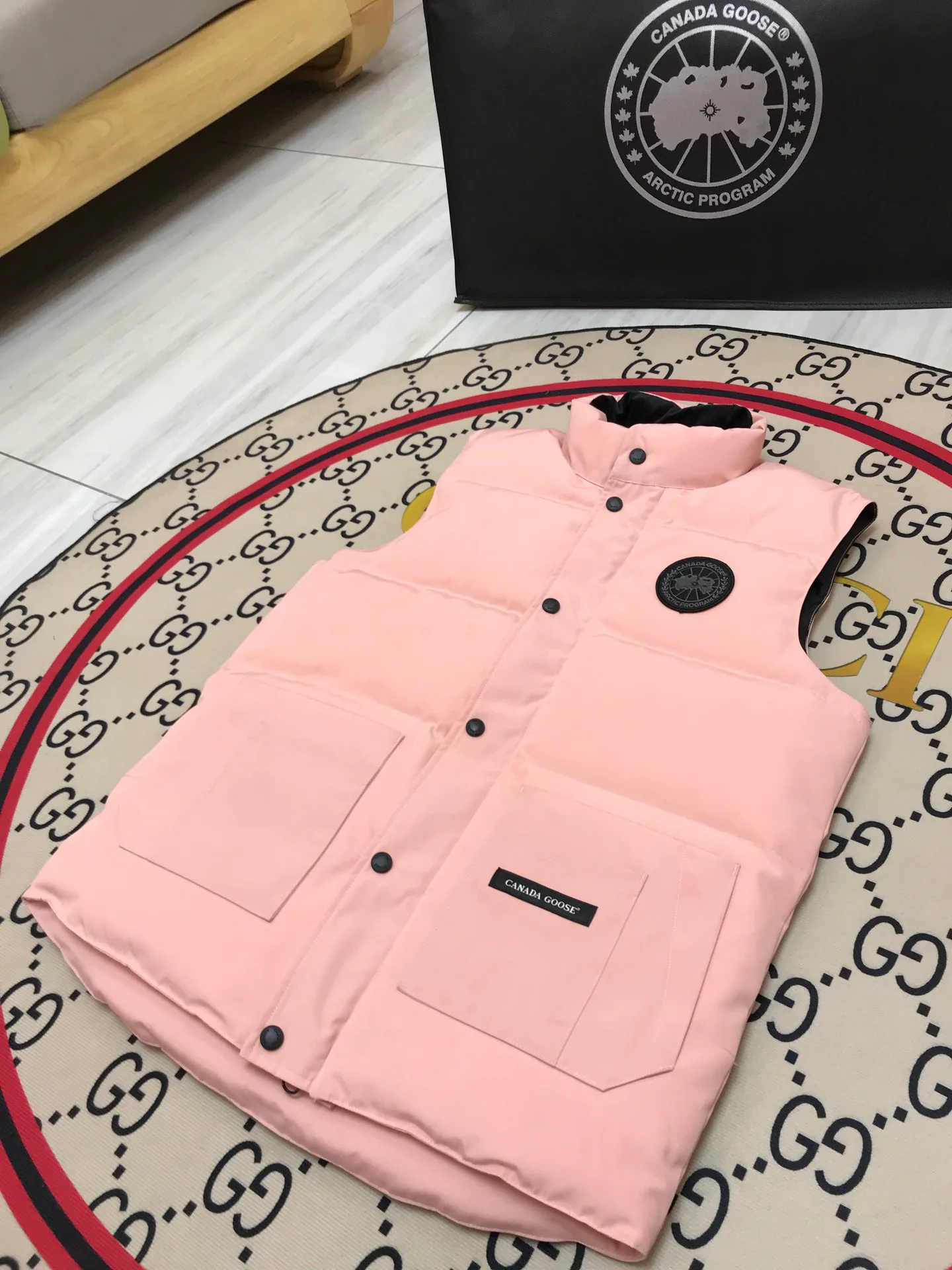 Жилеты Женские Canada Goose 1294360