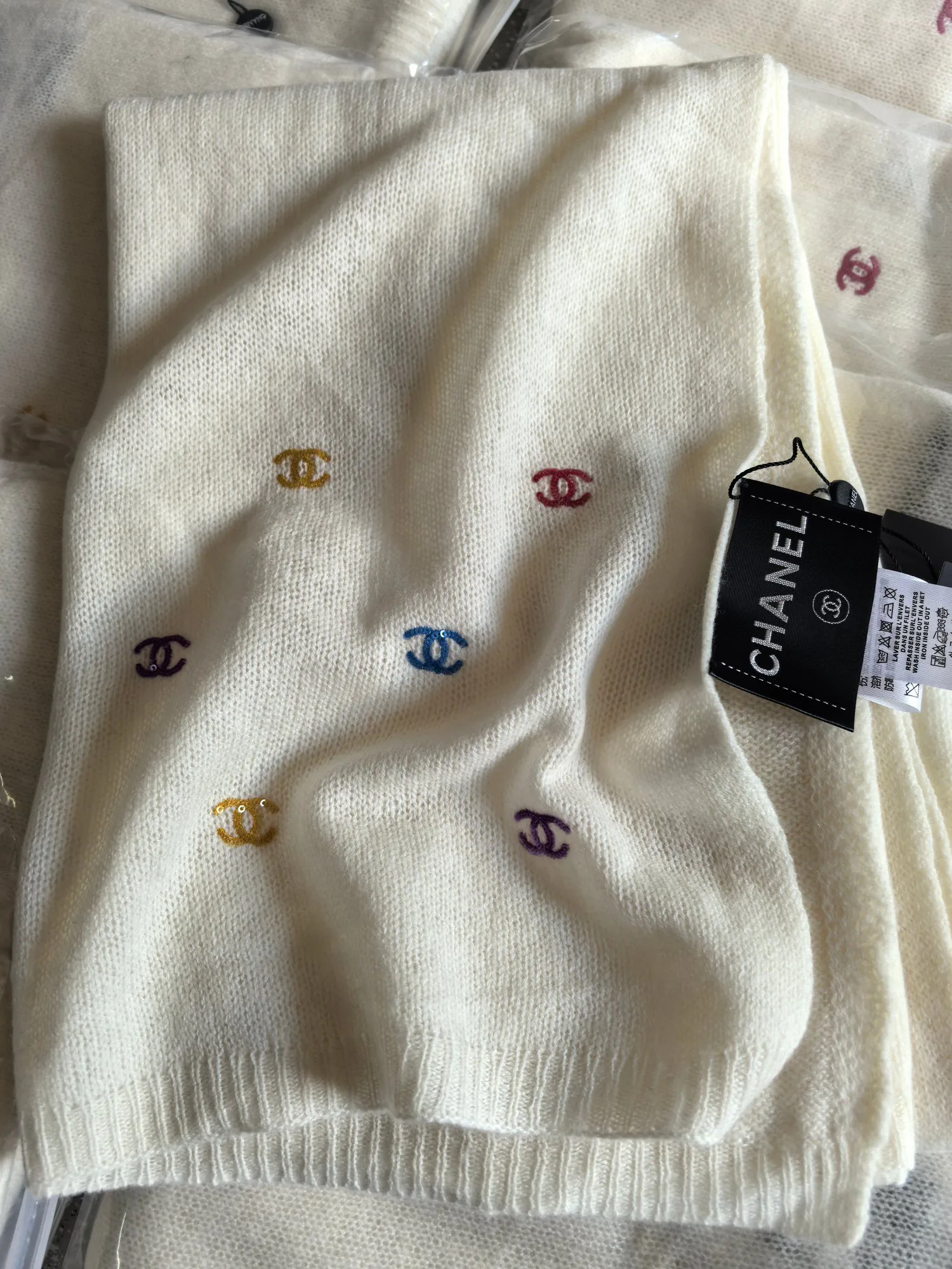 Шарфы Chanel 17916827