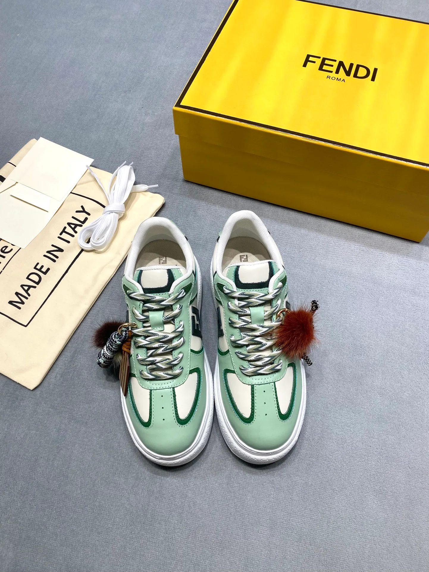 Кроссовки Женские Fendi 541263
