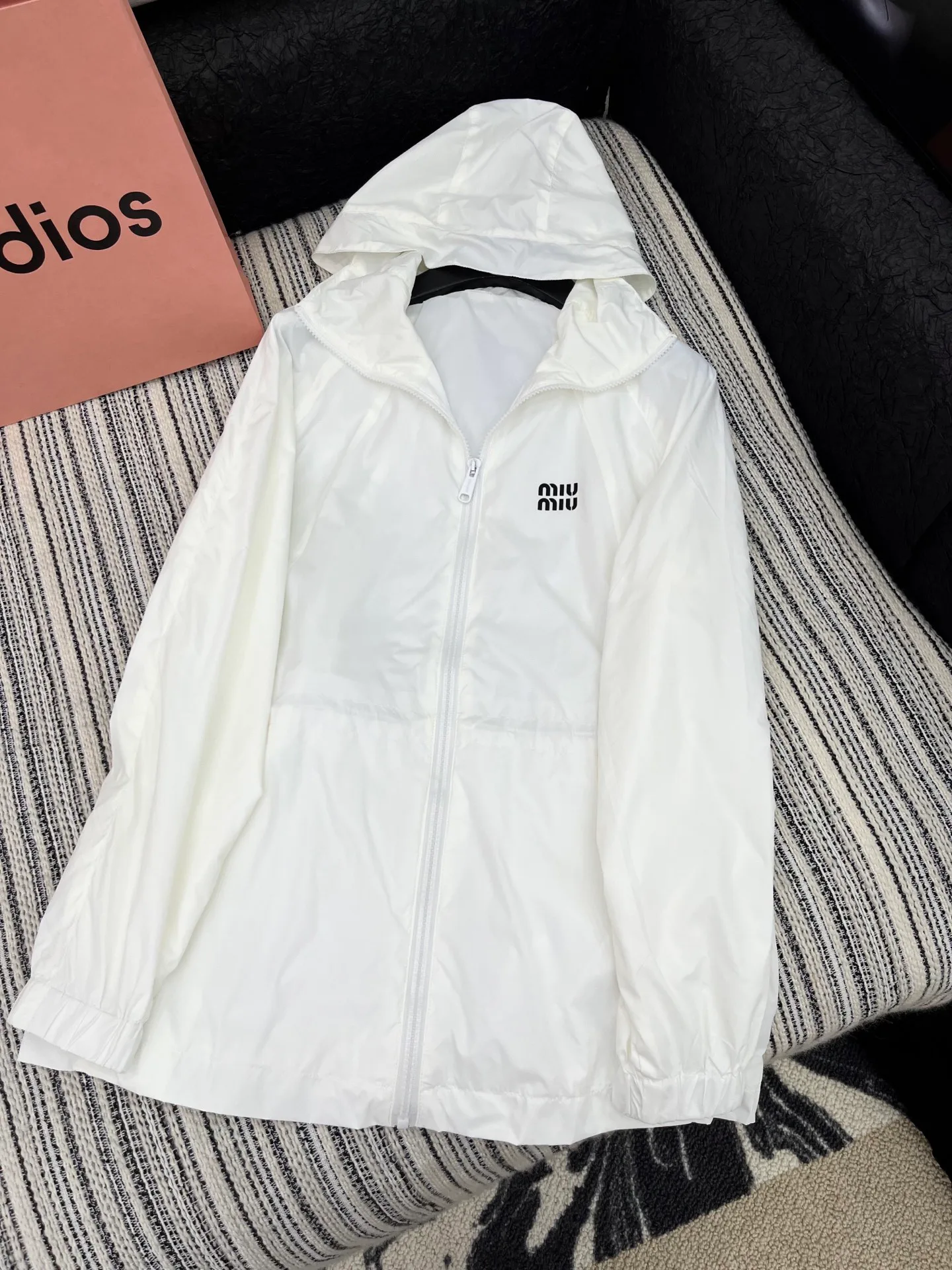 Куртки Женские Miu Miu Куртки Женские Miu Miu