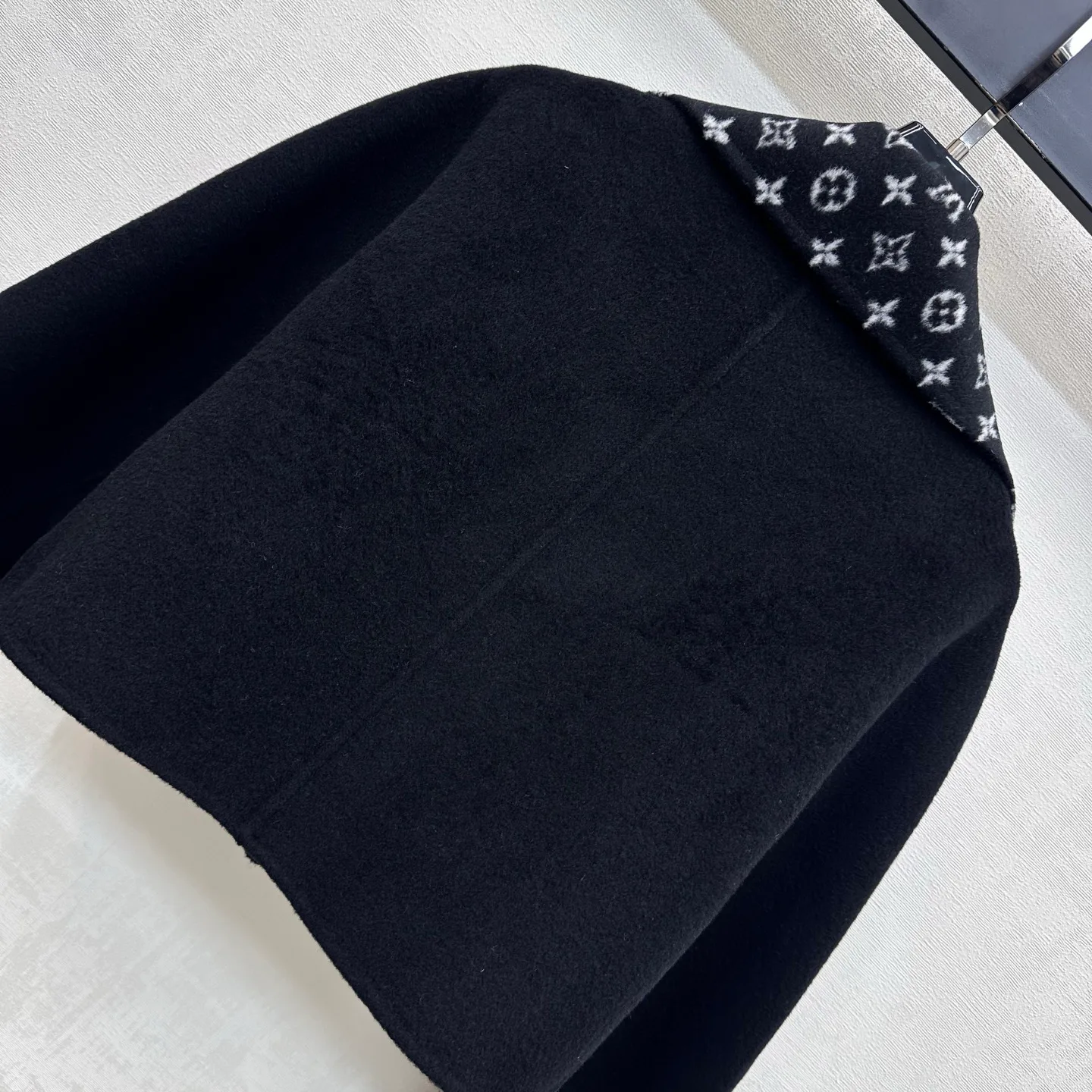 Пальто Женские Louis Vuitton 18680903