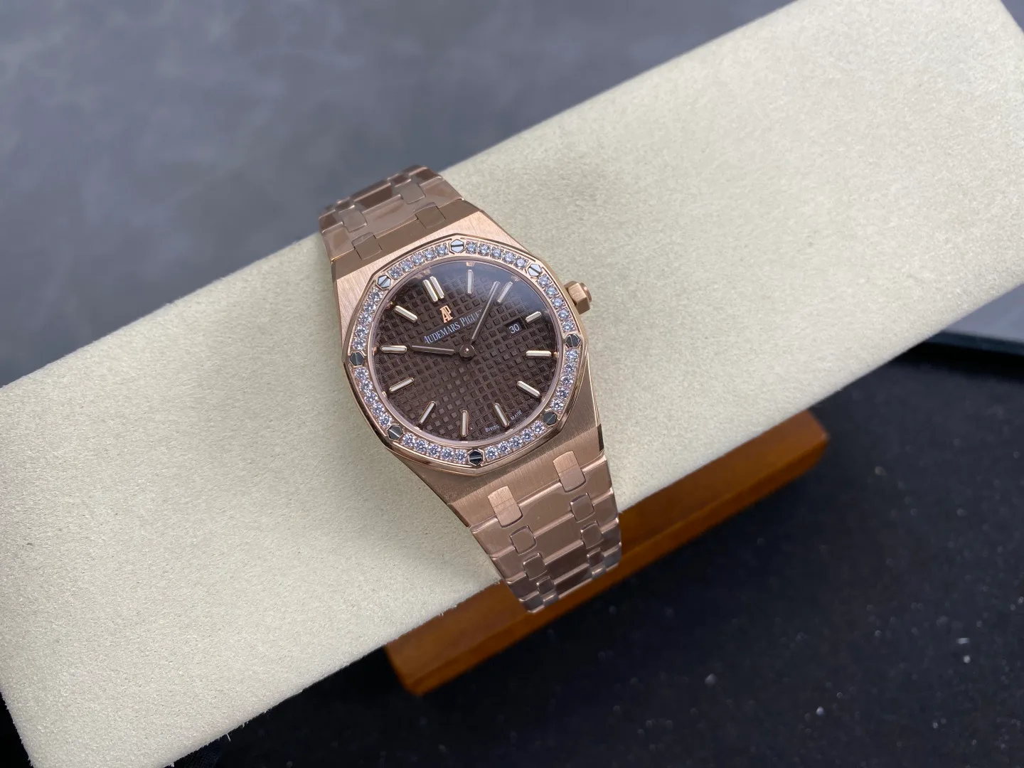 Часы Женские Audemars Piguet 749915