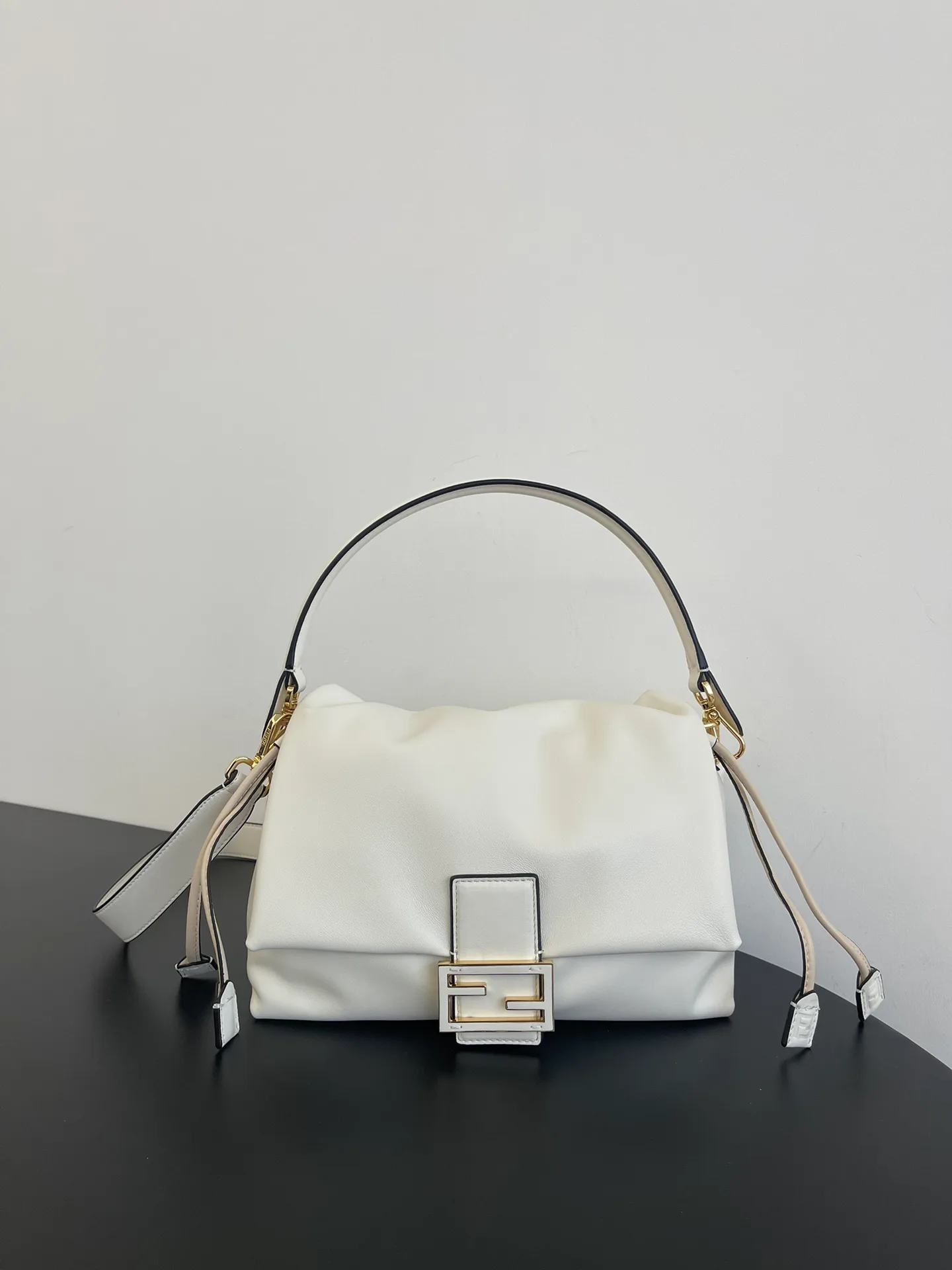 Классические Сумки Женские Fendi 13546218