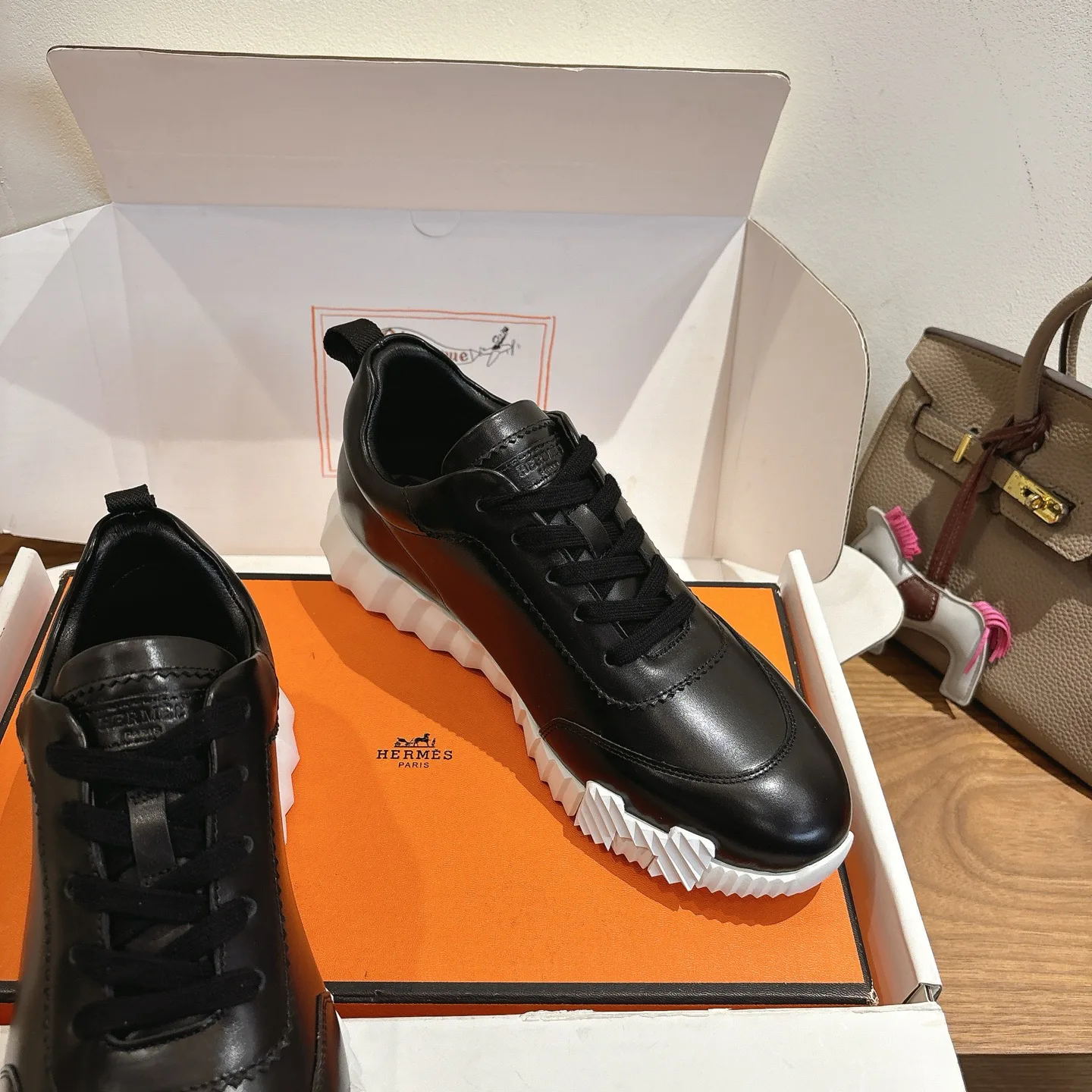 Кроссовки Женские Hermes 4214570