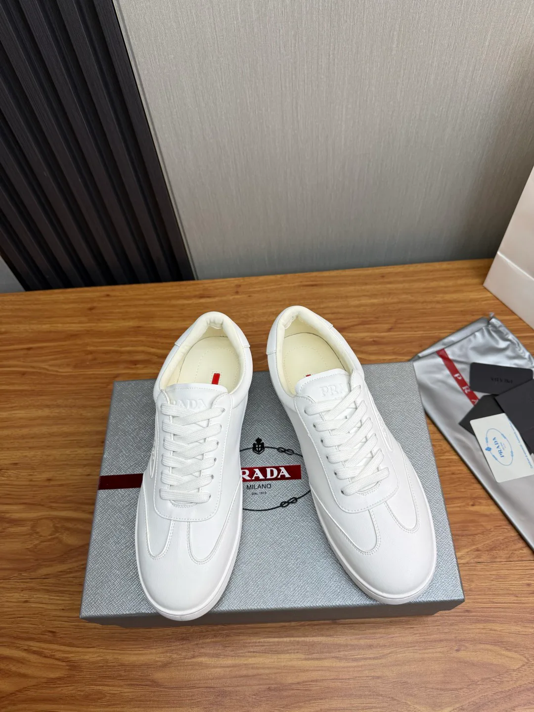 Кроссовки Мужские Prada 18263660