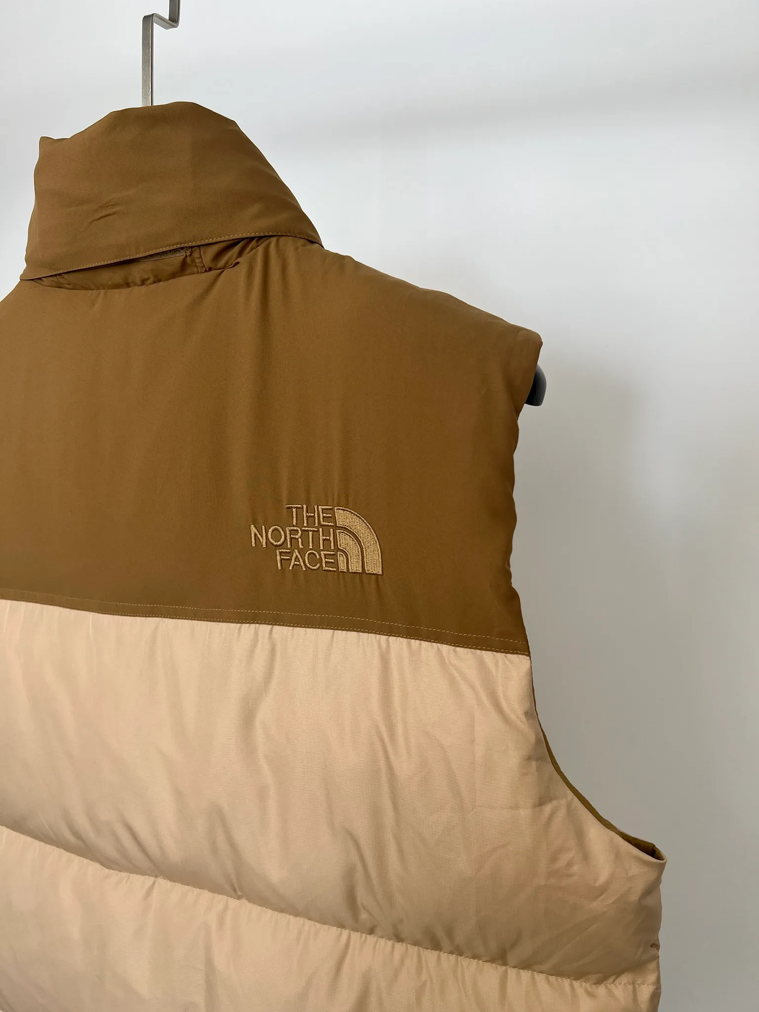 Жилеты Женские The North Face 18416026