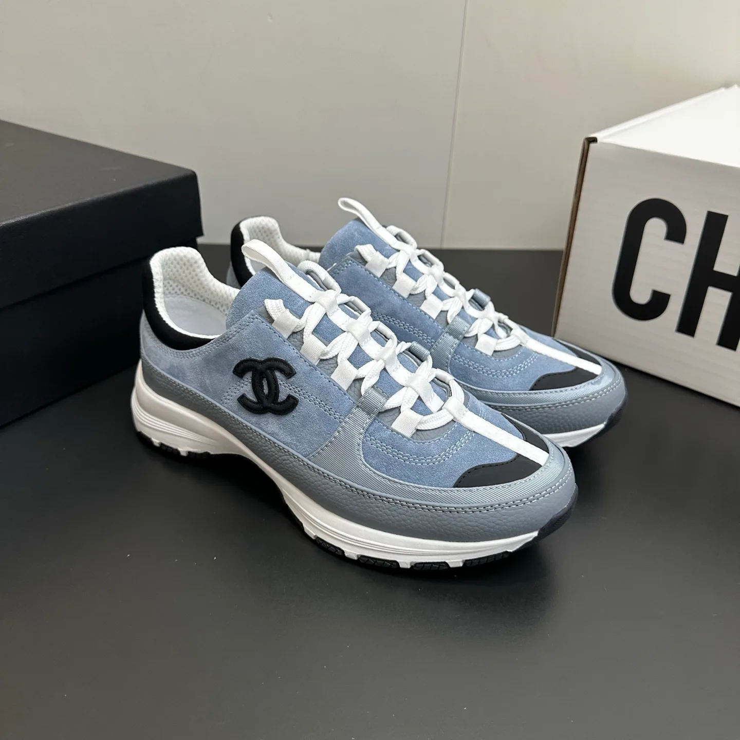 Кроссовки Женские Chanel 1748622