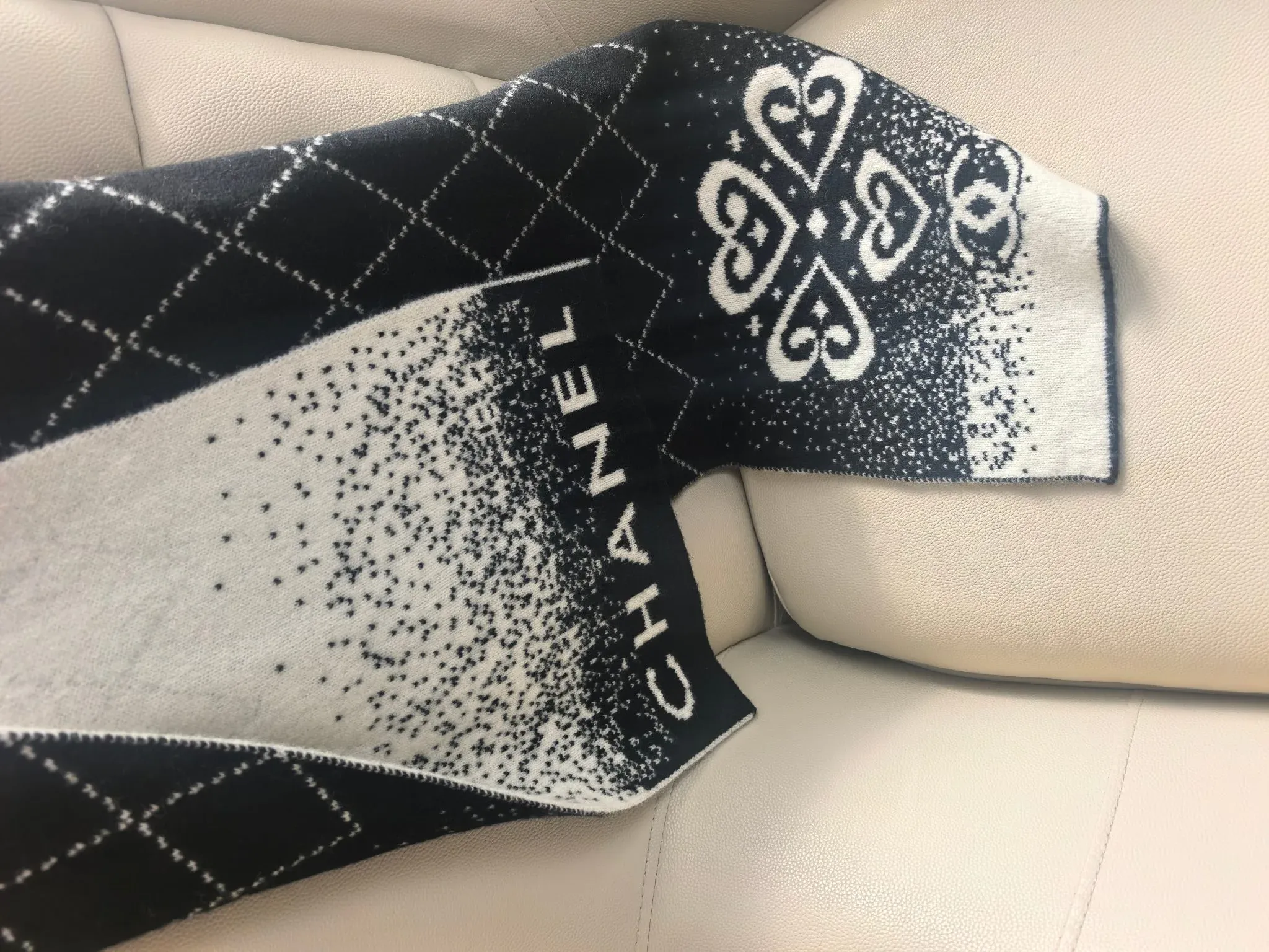 Шарфы Chanel 823985