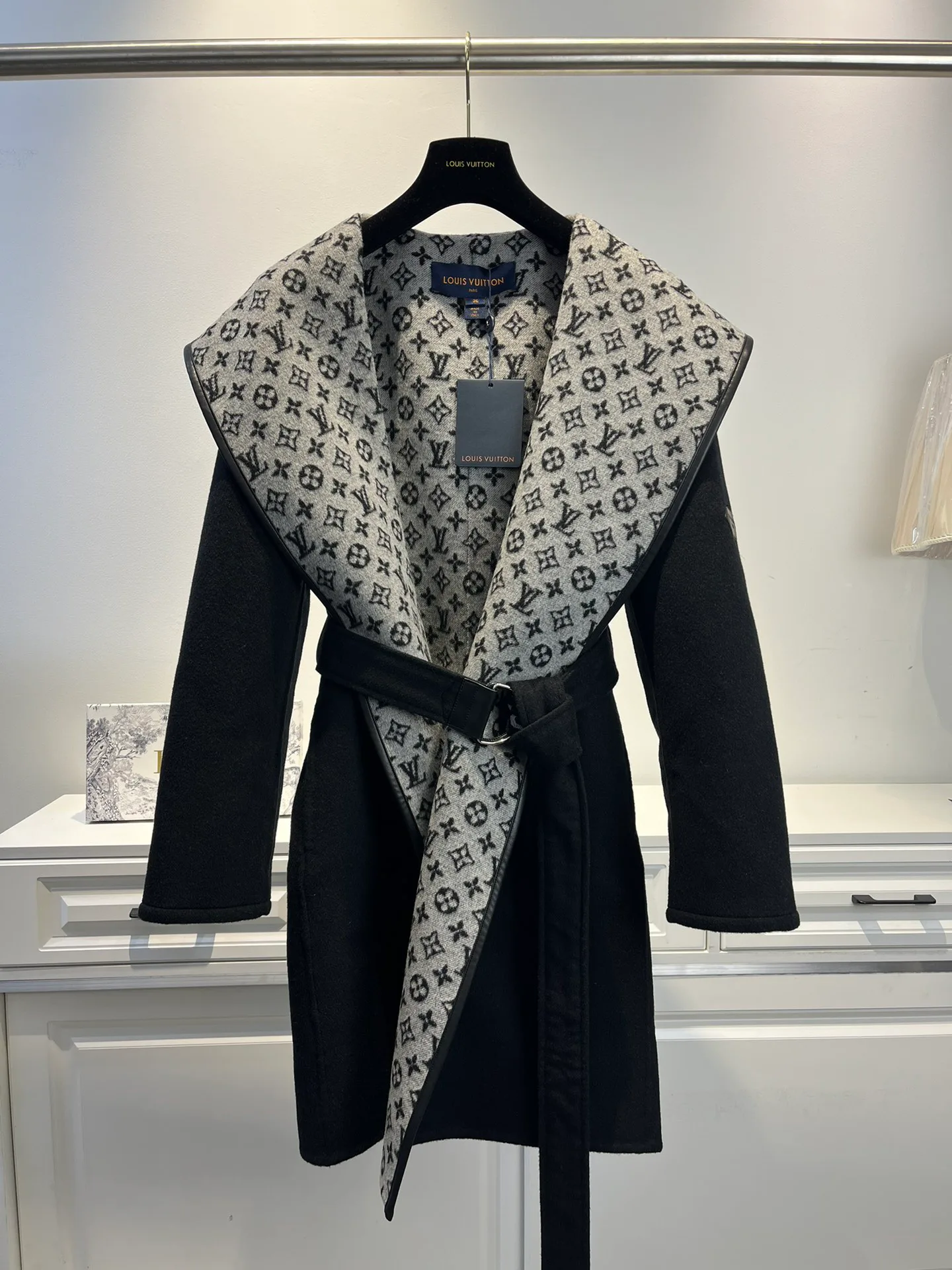 Пальто Женские Louis Vuitton 857447