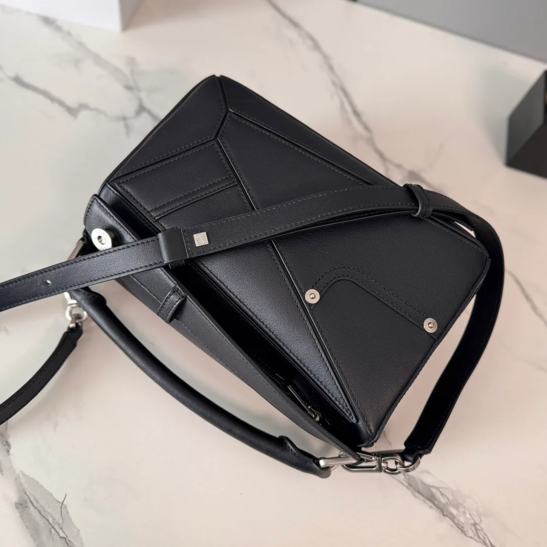 Сумки На Ремне Женские Loewe 11674510