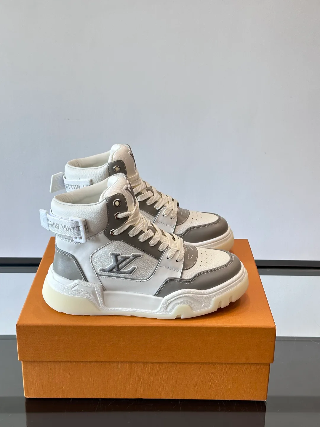 Сникерсы Мужские Louis Vuitton 284116